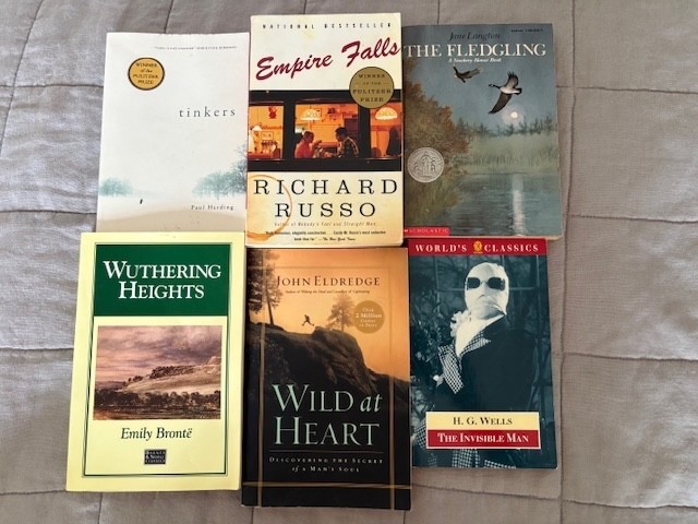Paperback Book lot 6 Classic or Best sellers including; The Inviisable Man