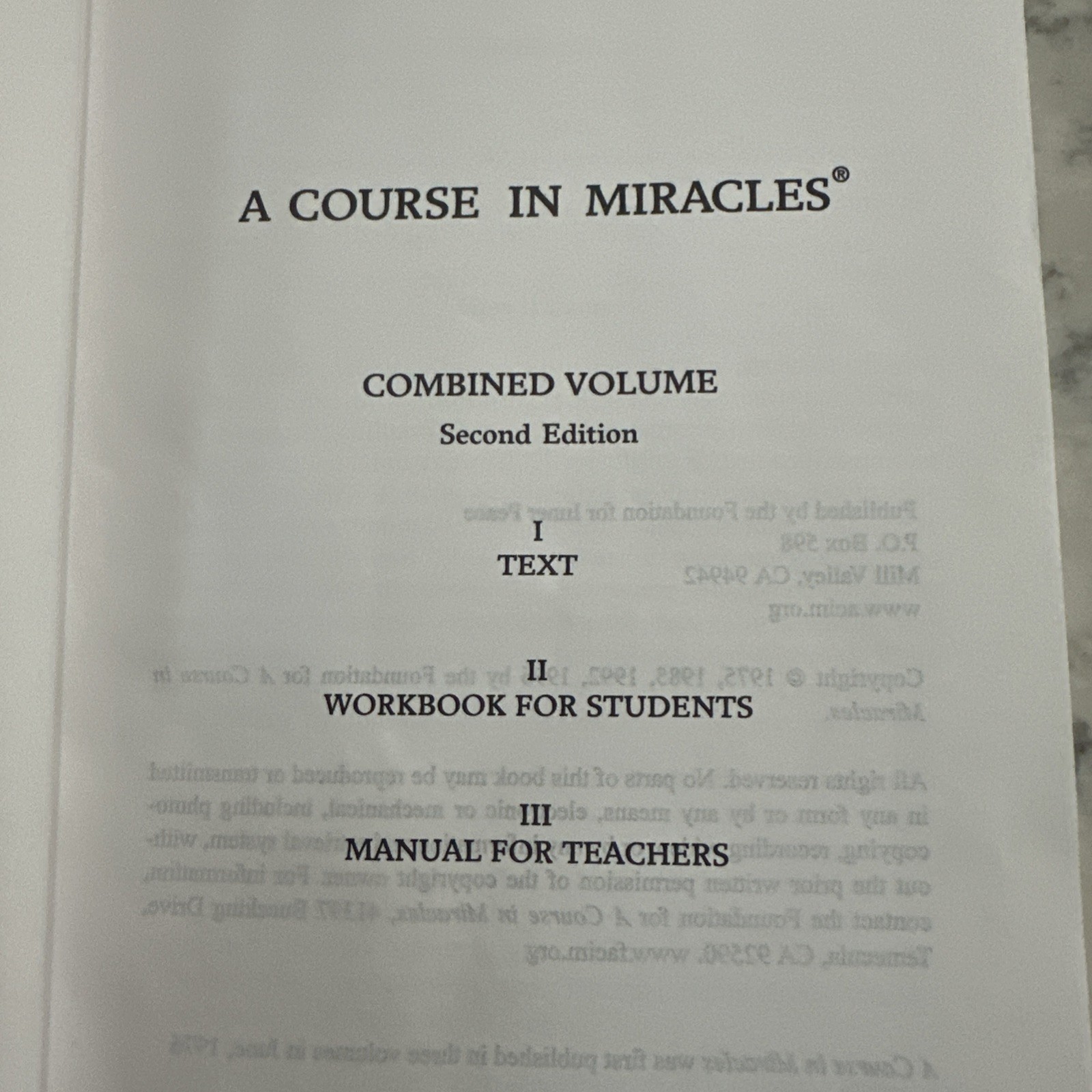 A Course in Miracles, Combined Volume: Text, Workbook for Students, Manual f…