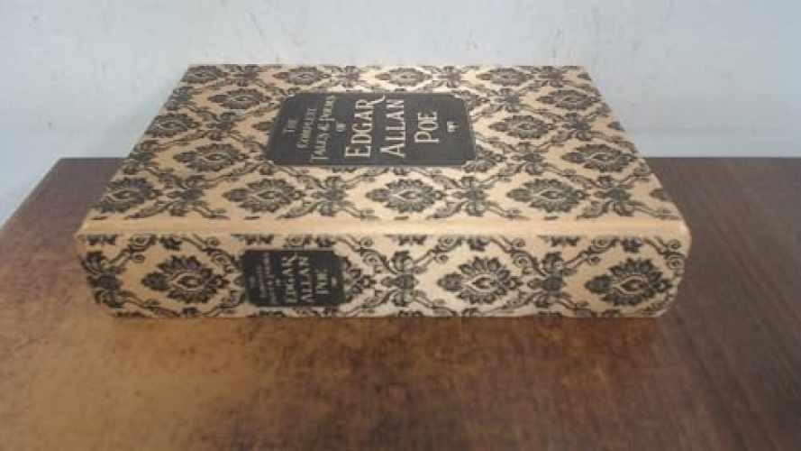 The Complete Tales & Poems Of Edgar – Hardcover, by Edgar Allen Poe – Very Good