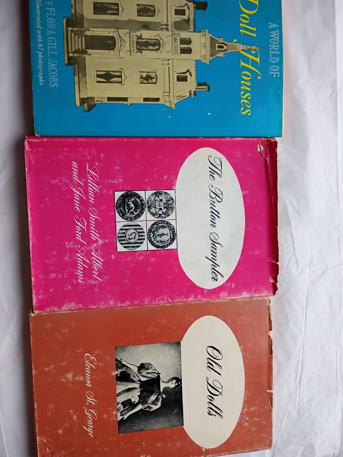 Lot Of 3 Vintage Gramercy Books: Buttons, Old Dolls & Doll Houses Good+ (1033)