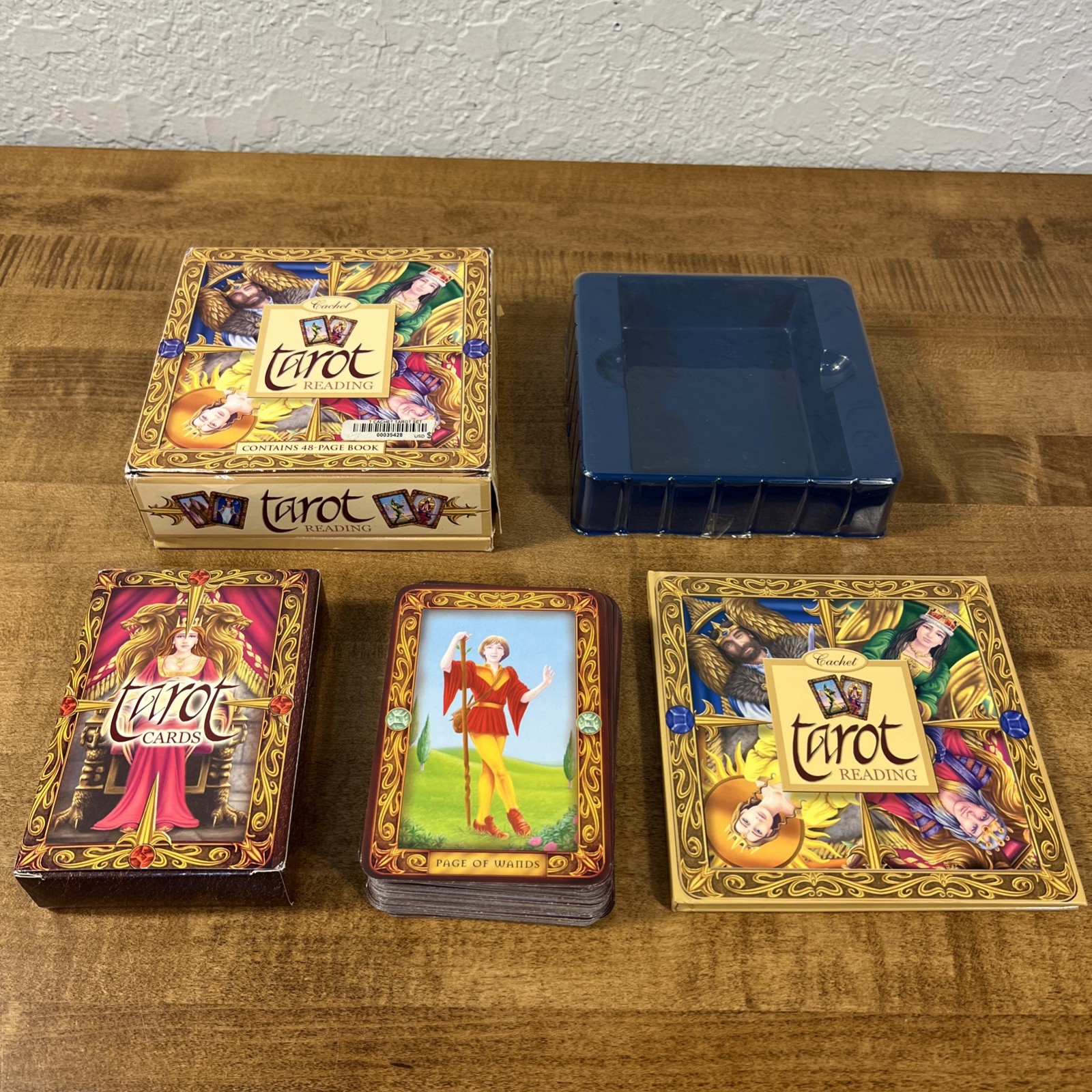 2003 Tarot Reading Cachet Card Deck with 48 Page Book