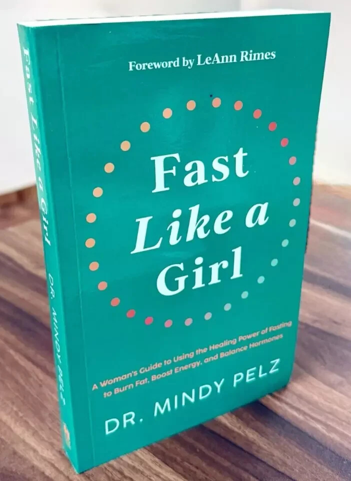 Fast Like a Girl By Dr. Mindy Pelz (English, Paperback) USA STOCK….