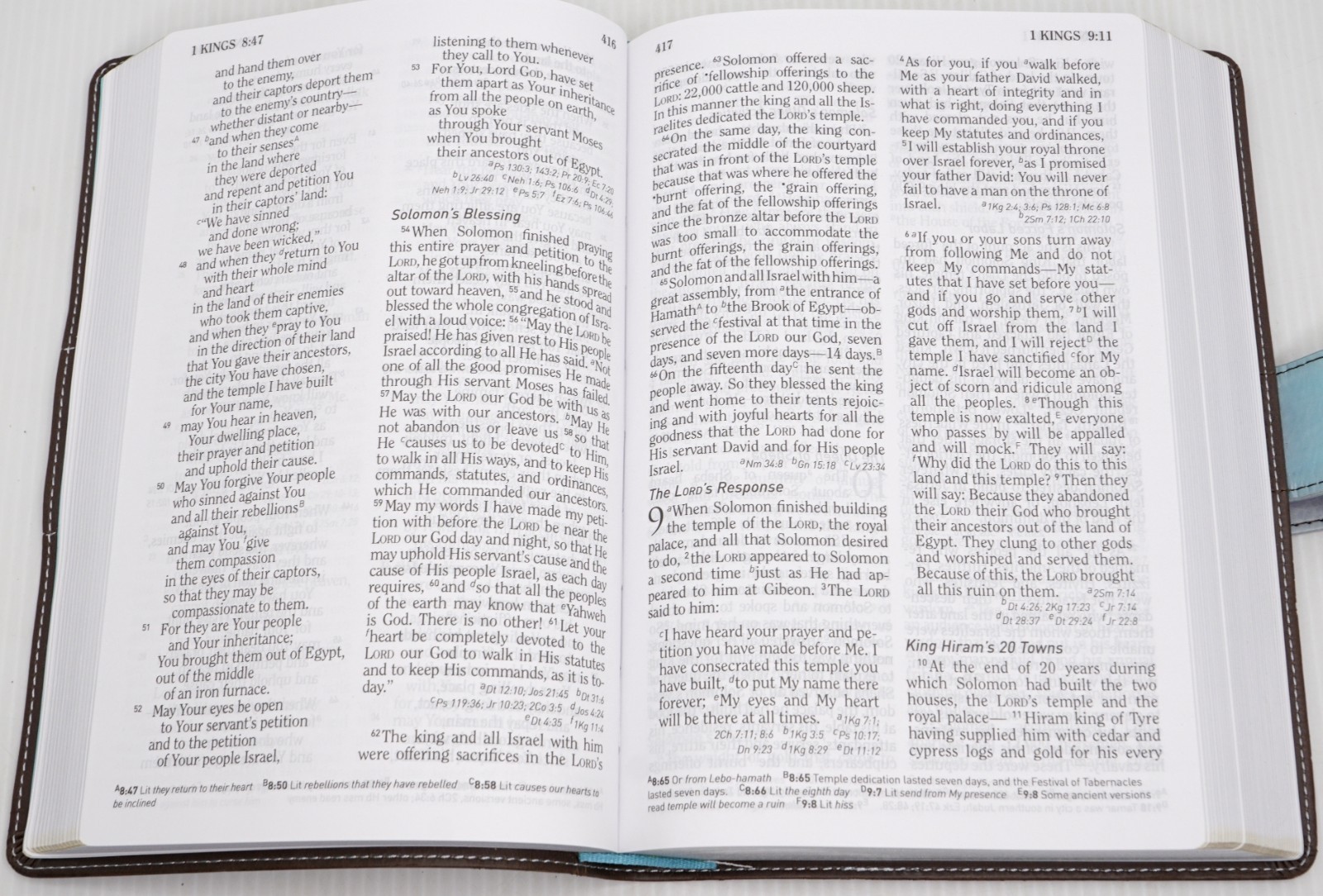 HCSB Large Print Personal Size Reference Bible Holman Magnetic Flap Red Letter