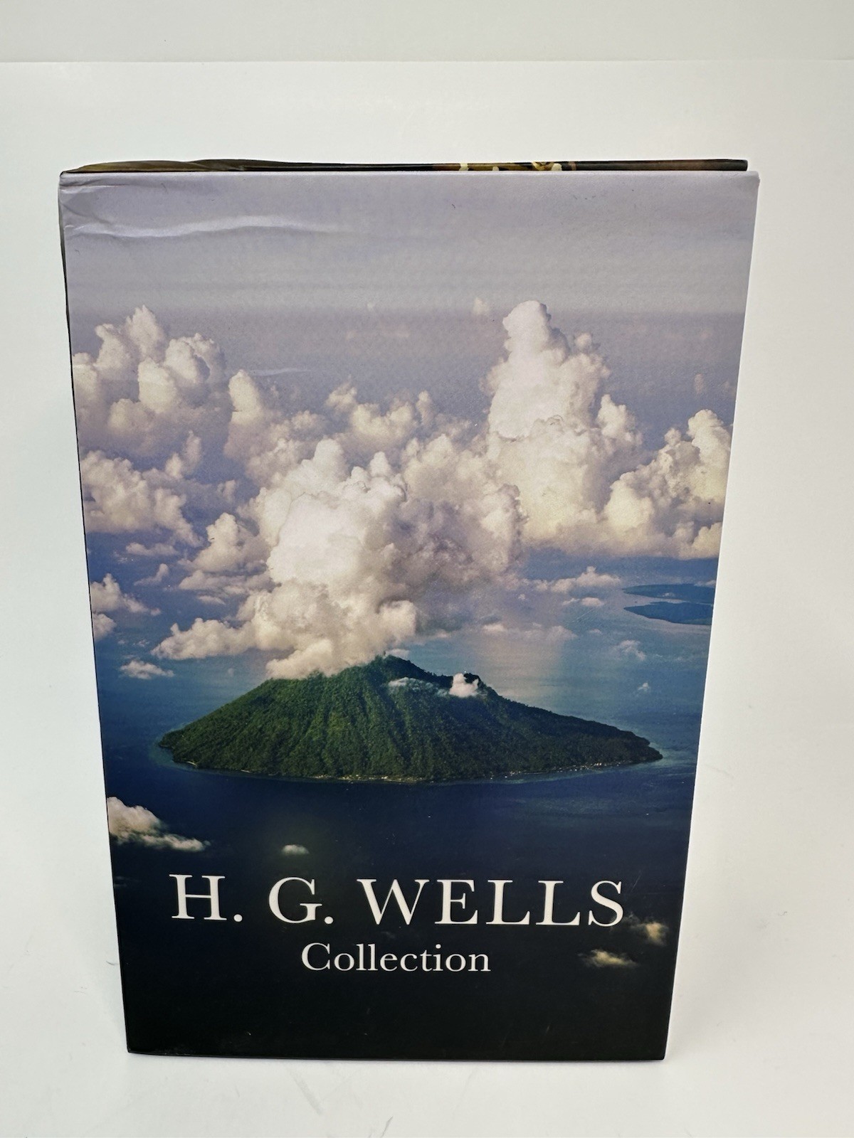 H. G. Wells Collection 8 Books Box Set (T… by H. G. Wells Paperback *READ*