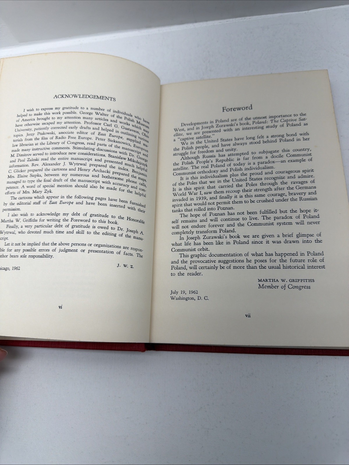 POLAND THE CAPTIVE SATELLITE, BY JOSEPH W ZURAWSKI First Edition 1962