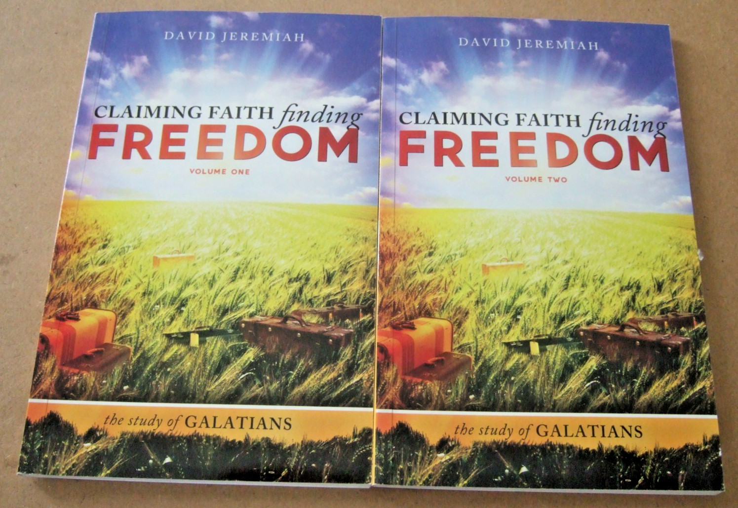 DR. DAVID JEREMIAH STUDY GUIDES CLAIMING FAITH FINDING FREEDOM VOLUMES 1-2