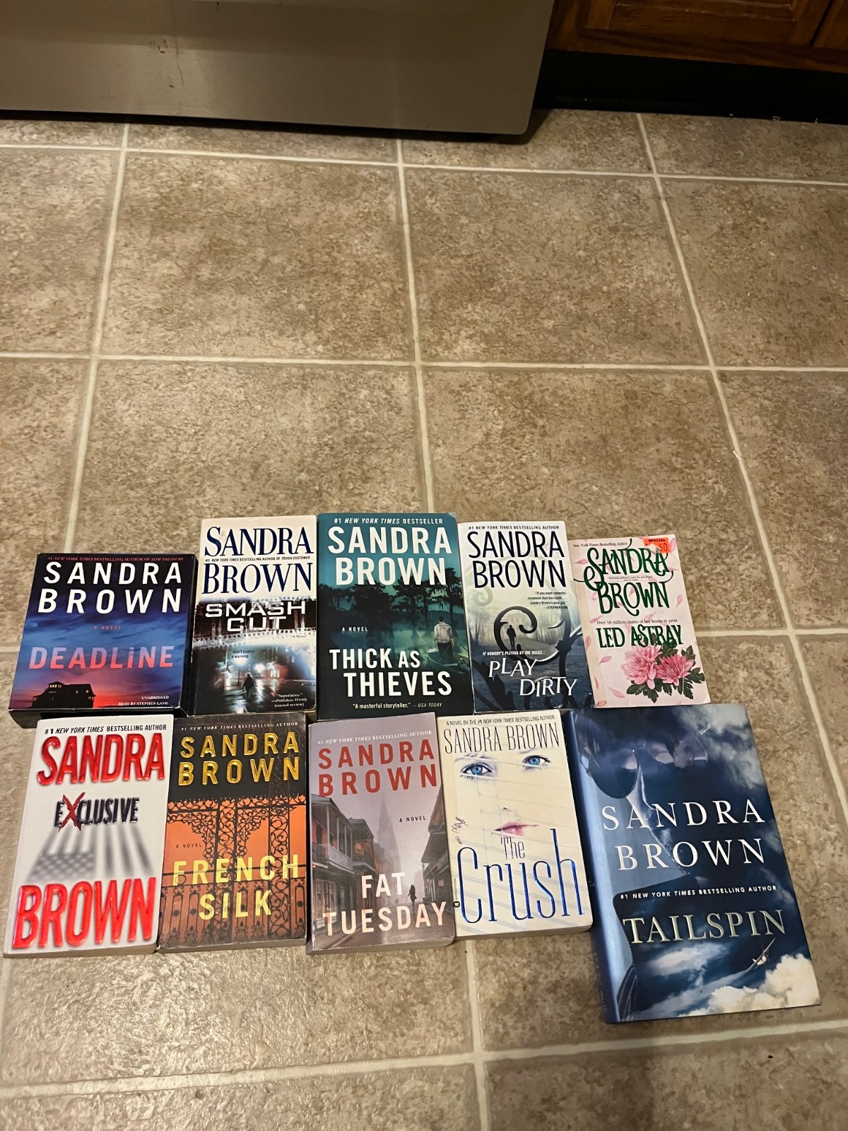 Sandra Brown Lot of 8 Paperbacks Novels . 1 HCDJ Book, Unabridged Deadline DVD’S