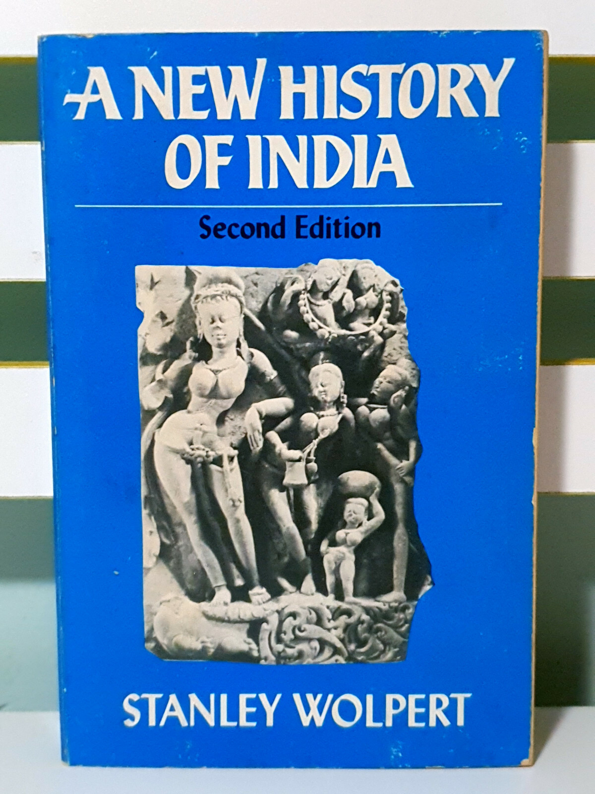 A New History of India: Second Edition! 1982 Book by Stanley Wolpert!