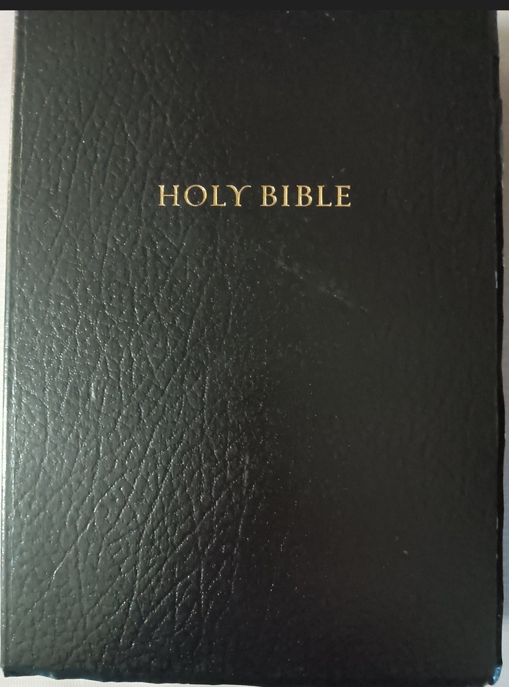 KJV Super Giant Print (18 point) Black Imitation Leather 9781558196346