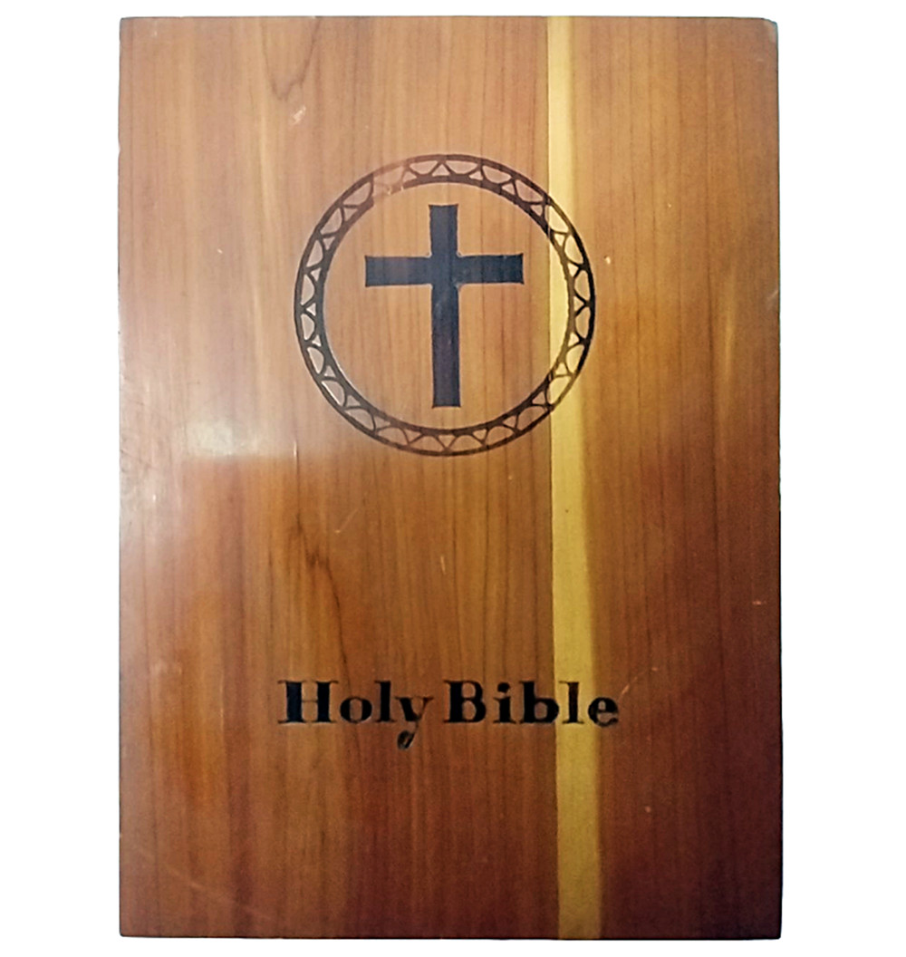 Holy Bible Illustrated Prince Of Peace Catholic 1966 Edition in Wooden Cedar Box