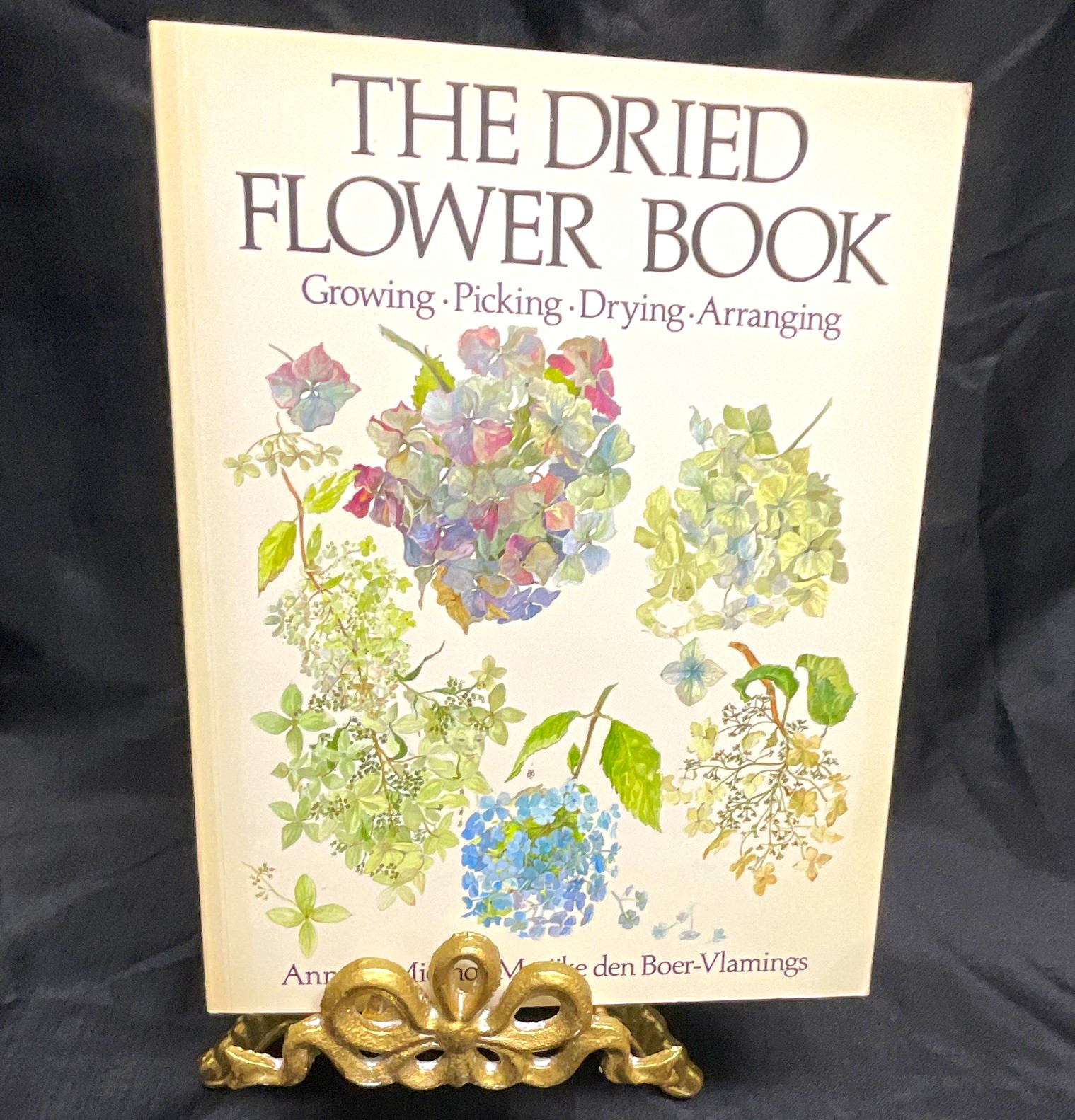 The Dried Flower Book PB Illustrated 1981 E. P. Dutton Mierhof Boer-Vlamings