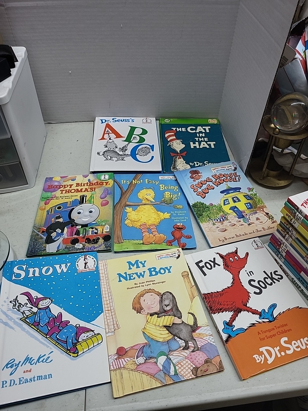 Lot Of 26 Dr. Seuss books! Very Good Condition! 1 Is Leap Frog Dr Seuss