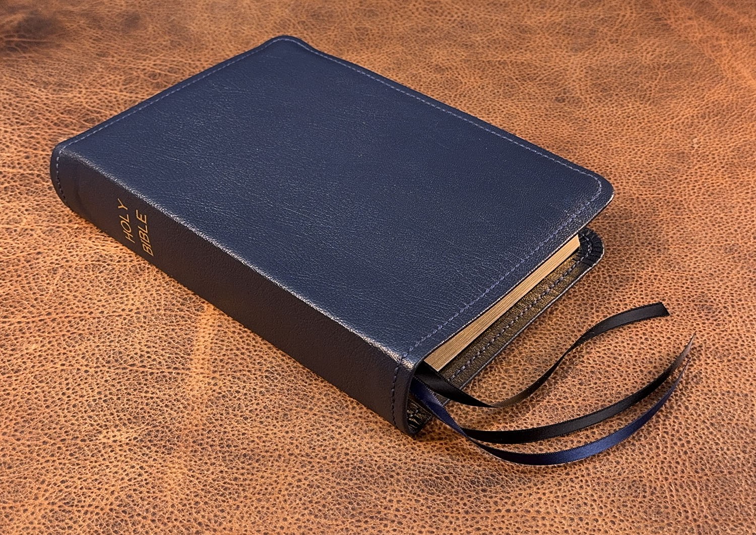 ESV Single Column Journaling Bible, Pebbled Navy Goatskin Leather, 3 Ribbons