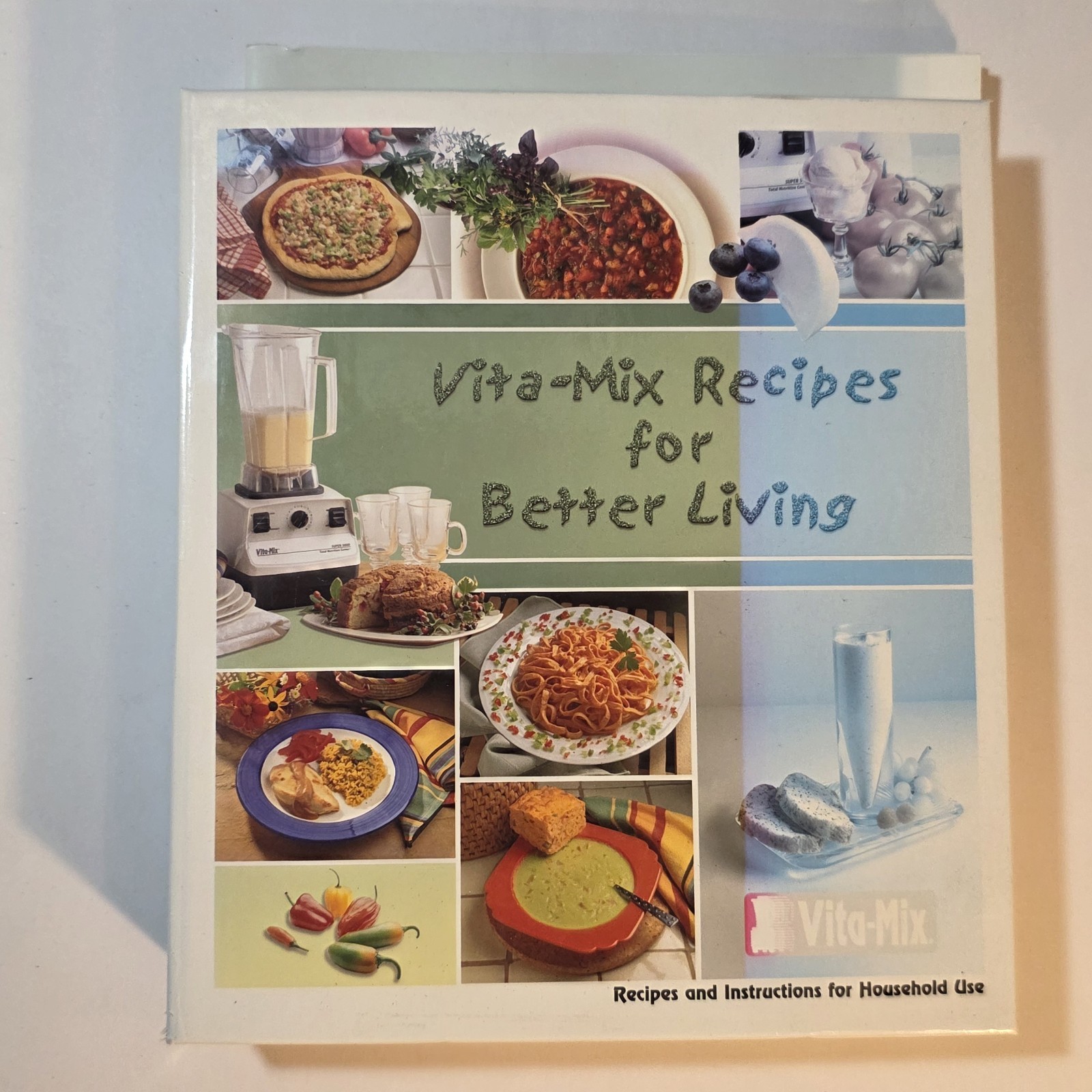 Vita-Mix Whole Food Recipes 3-Ring Binder and Owner’s Manual 2000 USA