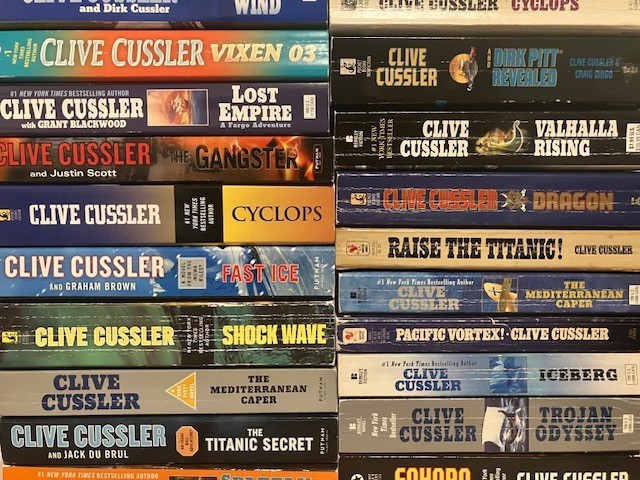 Lot of 10 Clive Cussler Paperbacks Random Mix of Books