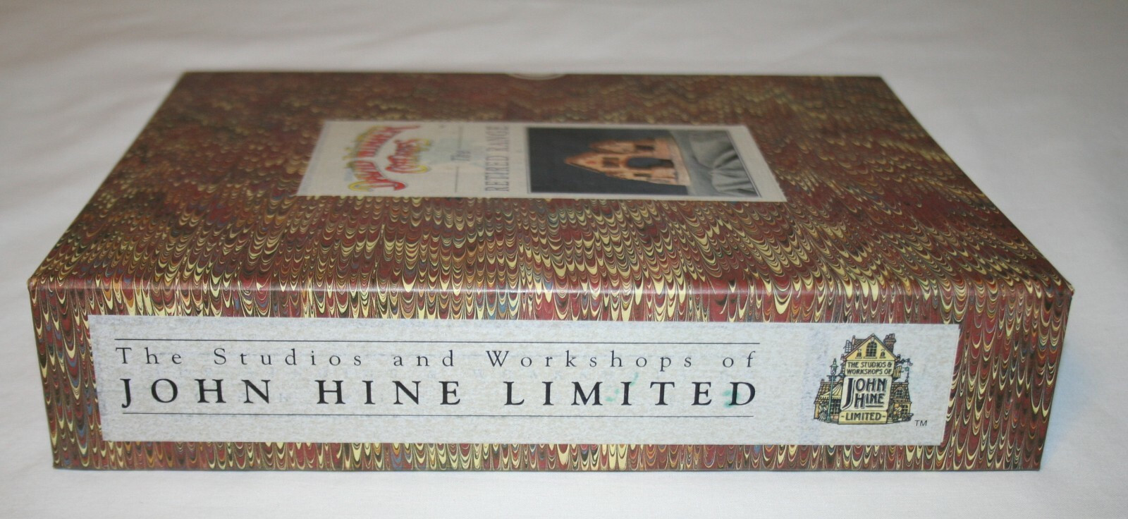 David Winter Cottages “The Retired Range” 3-Ring Binder Reference Book 1989
