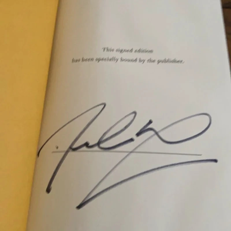 AUTOGRAPHED SIGNED An Inside Job : A Novel by Daniel Silva (2025, Hardcover)