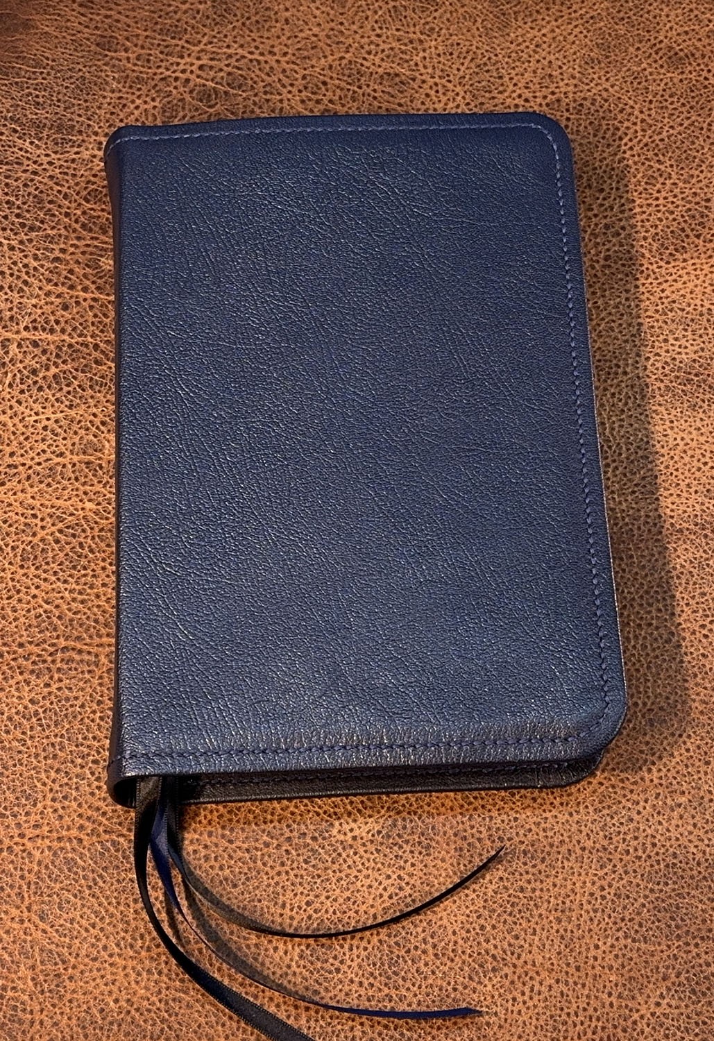 ESV Single Column Journaling Bible, Pebbled Navy Goatskin Leather, 3 Ribbons