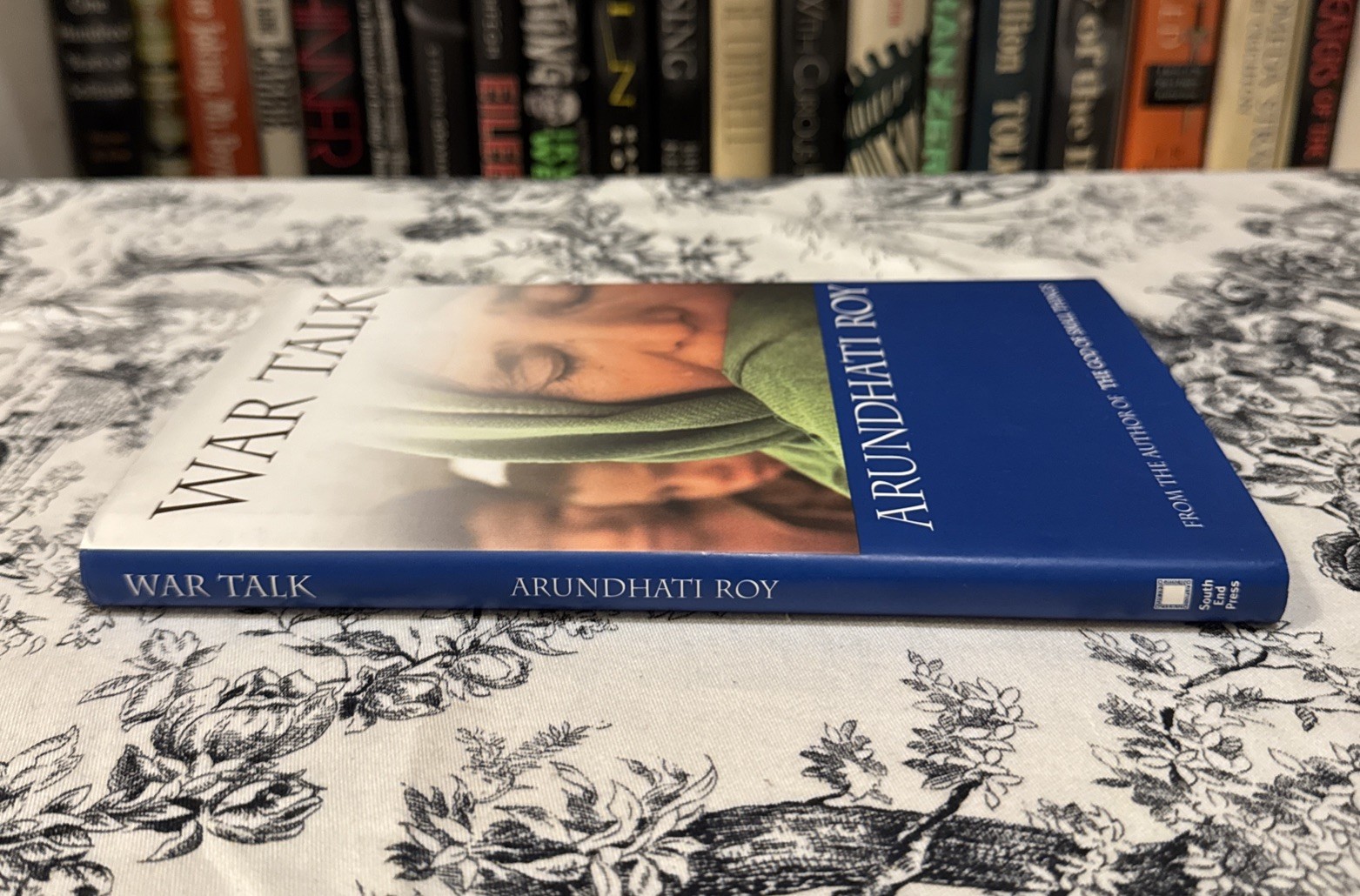 SIGNED! War Talk – Arundhati Roy (2003, Hardcover) First Edition/Print, VG