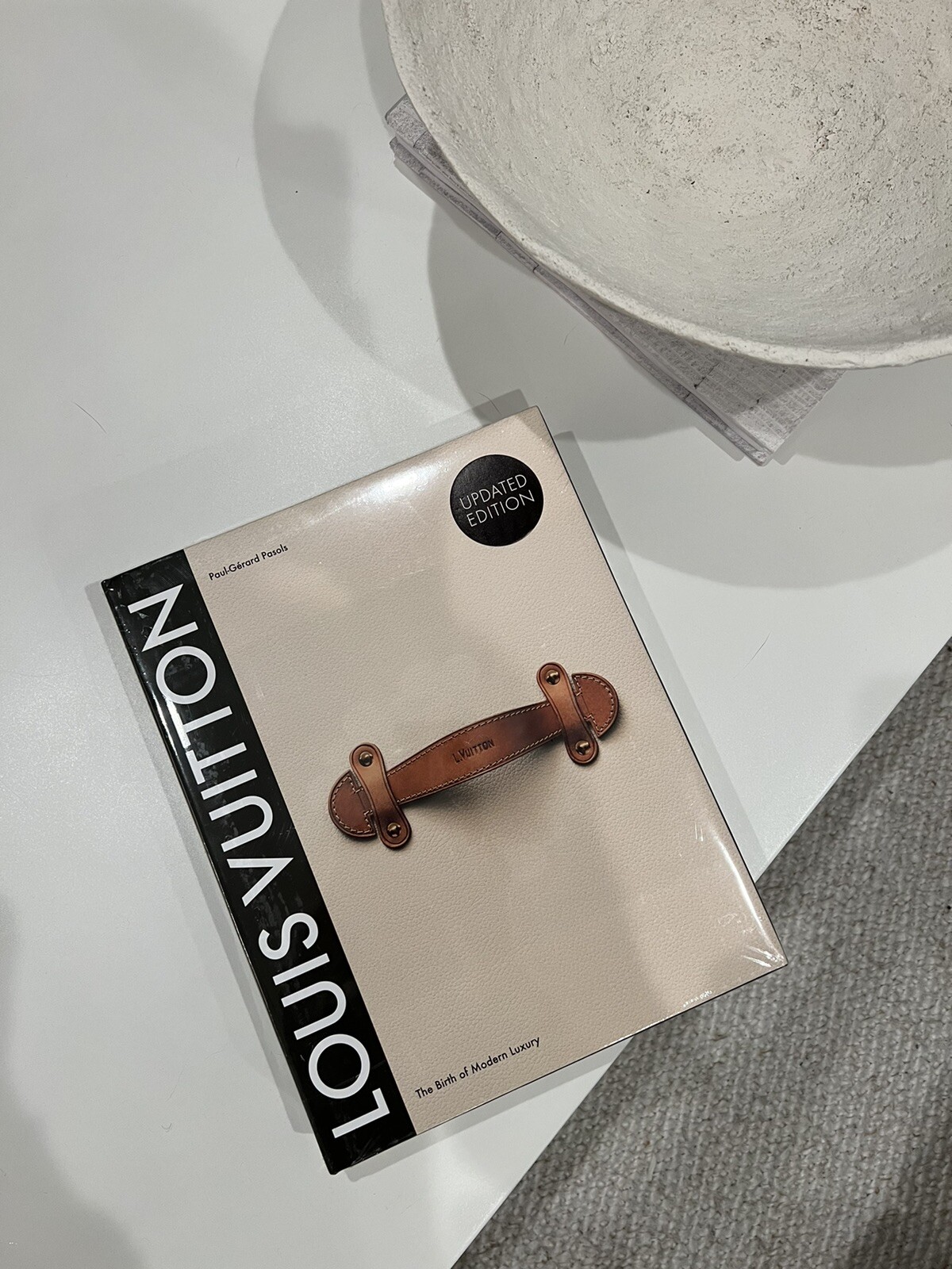 Louis Vuitton : The Birth of Modern Luxury Updated Edition by Louis Vuitton…