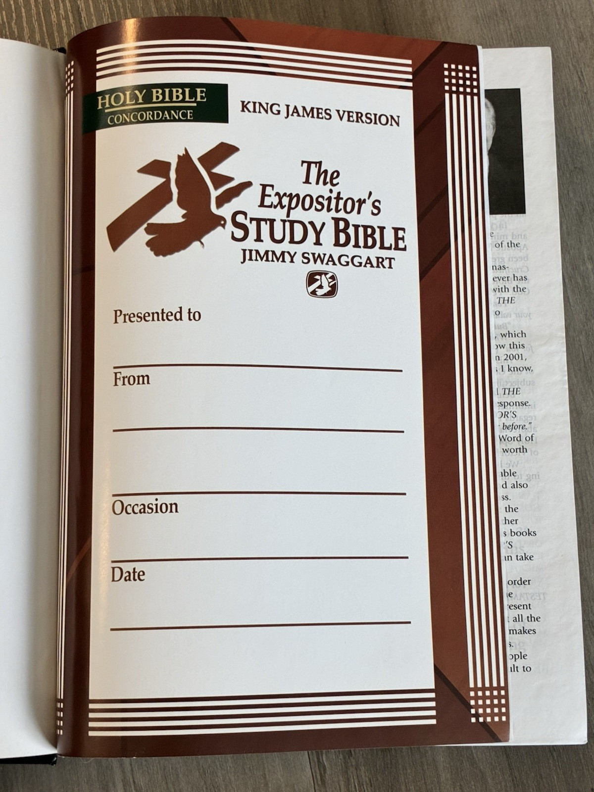 The Expositor’s Study Bible: Giant Print Edition King James Version Swaggart