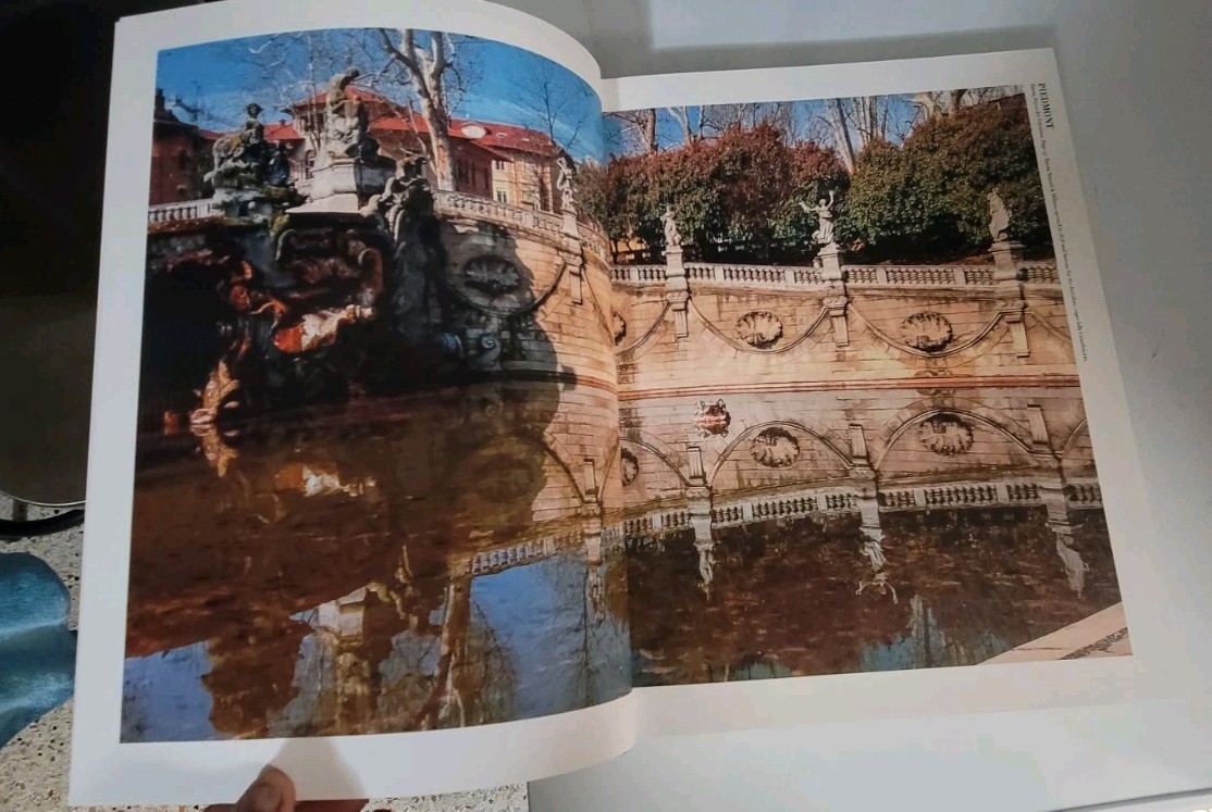 Assouline, Italian Chic. (Very Good Condition)