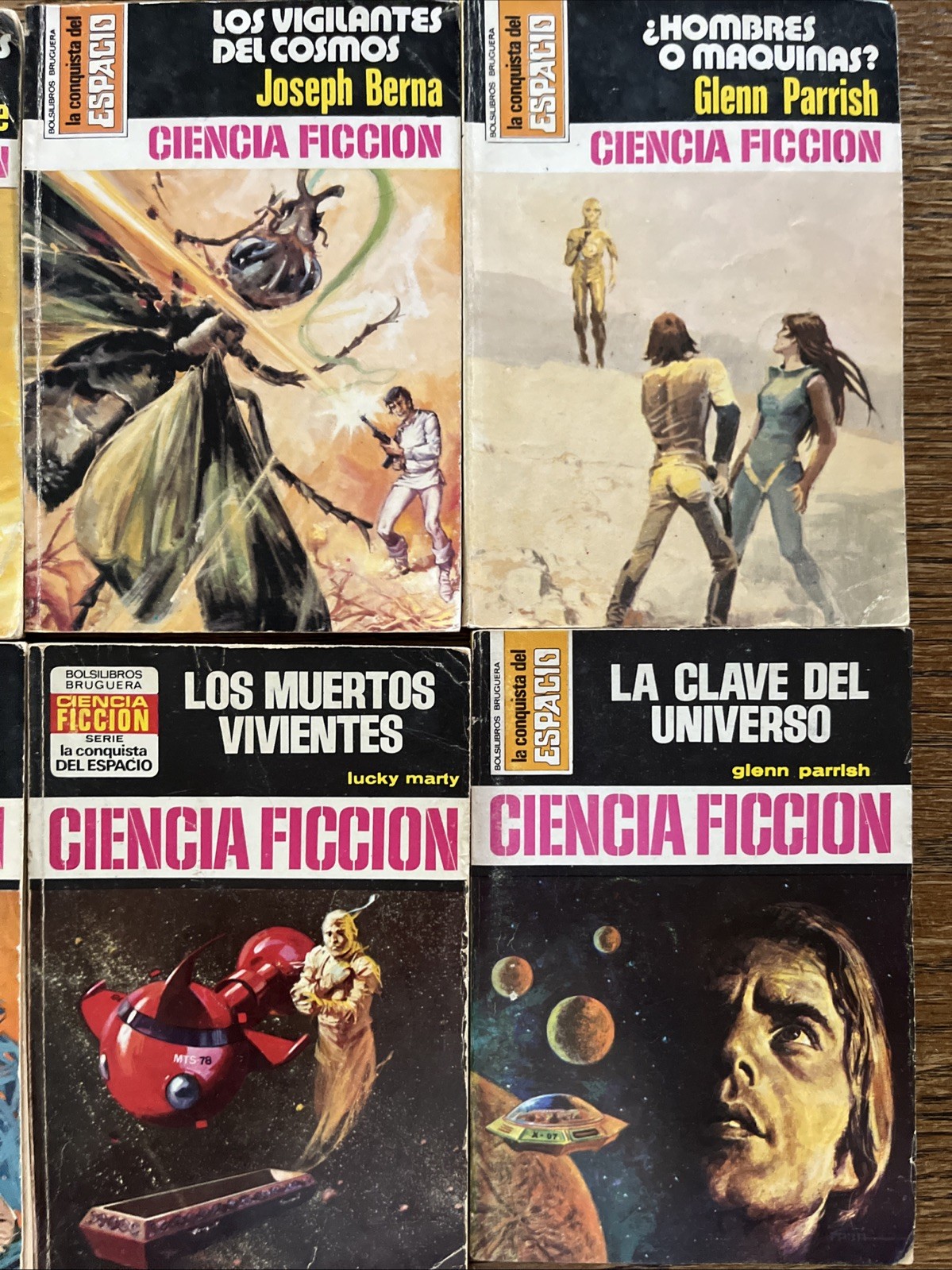 Espacio 10 Spanish Language Science Fiction Fantasy Digest Size Pb’s Lot 15 PP