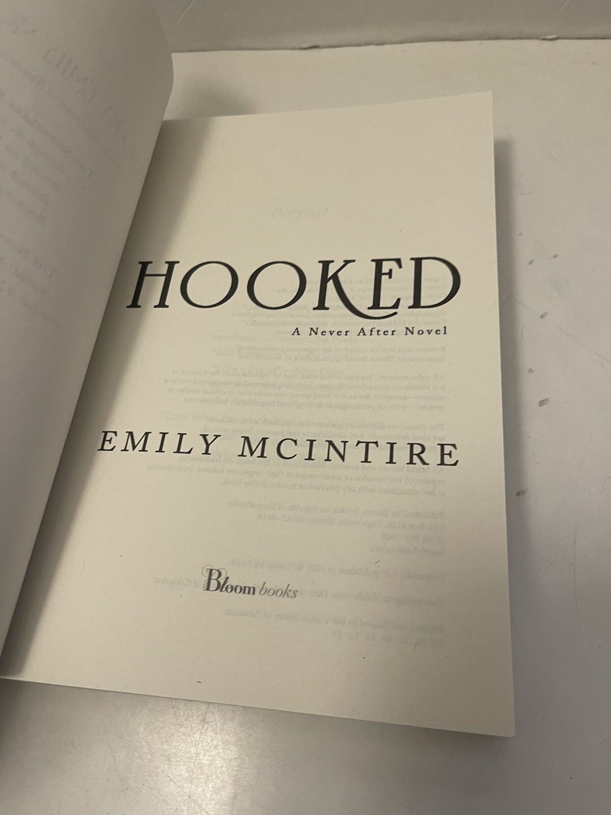 Never After Ser.: Hooked by Emily McIntire (2021, Trade Paperback)
