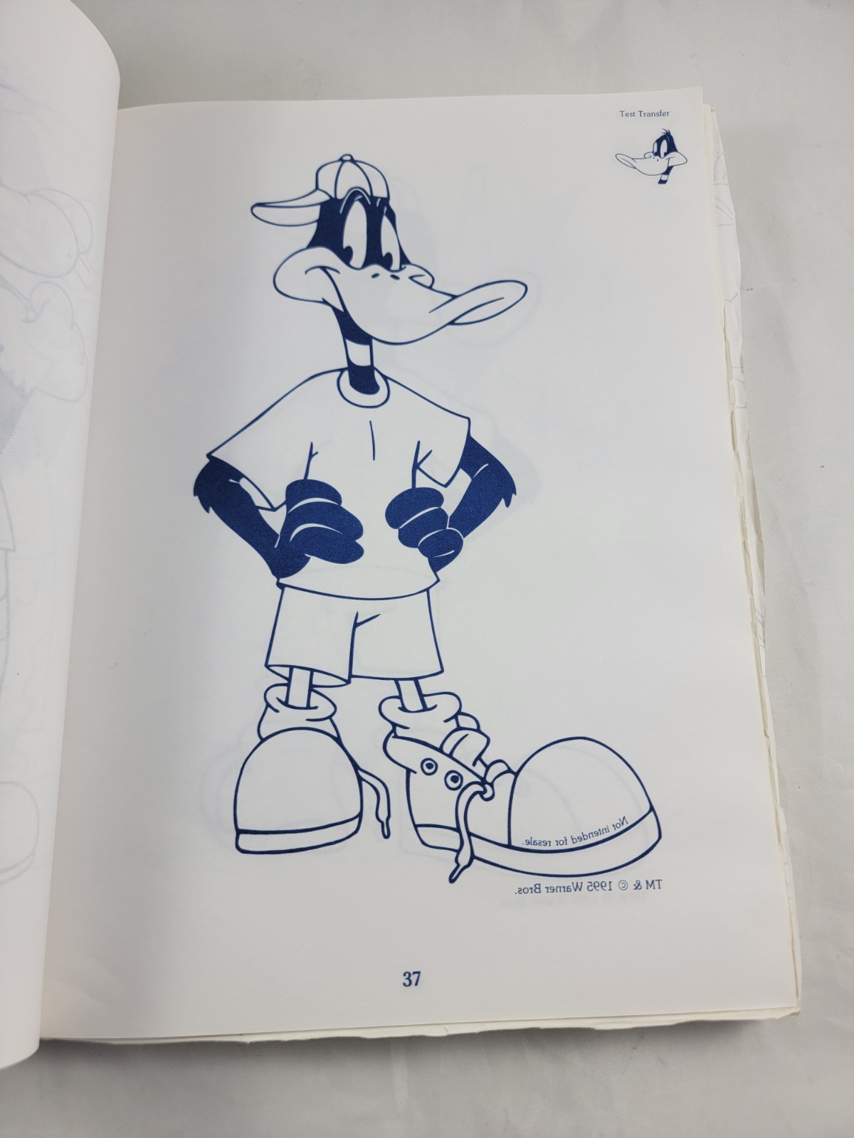 Lots More Looney Tunes Iron-On Transfers – Paperback 1995 Warner Bros.
