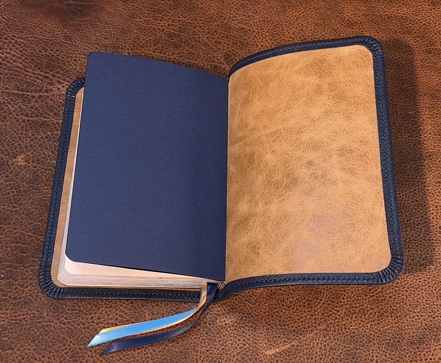 ESV Single Column Journaling Bible, Pebbled Navy Goatskin Leather, 2 Ribbons