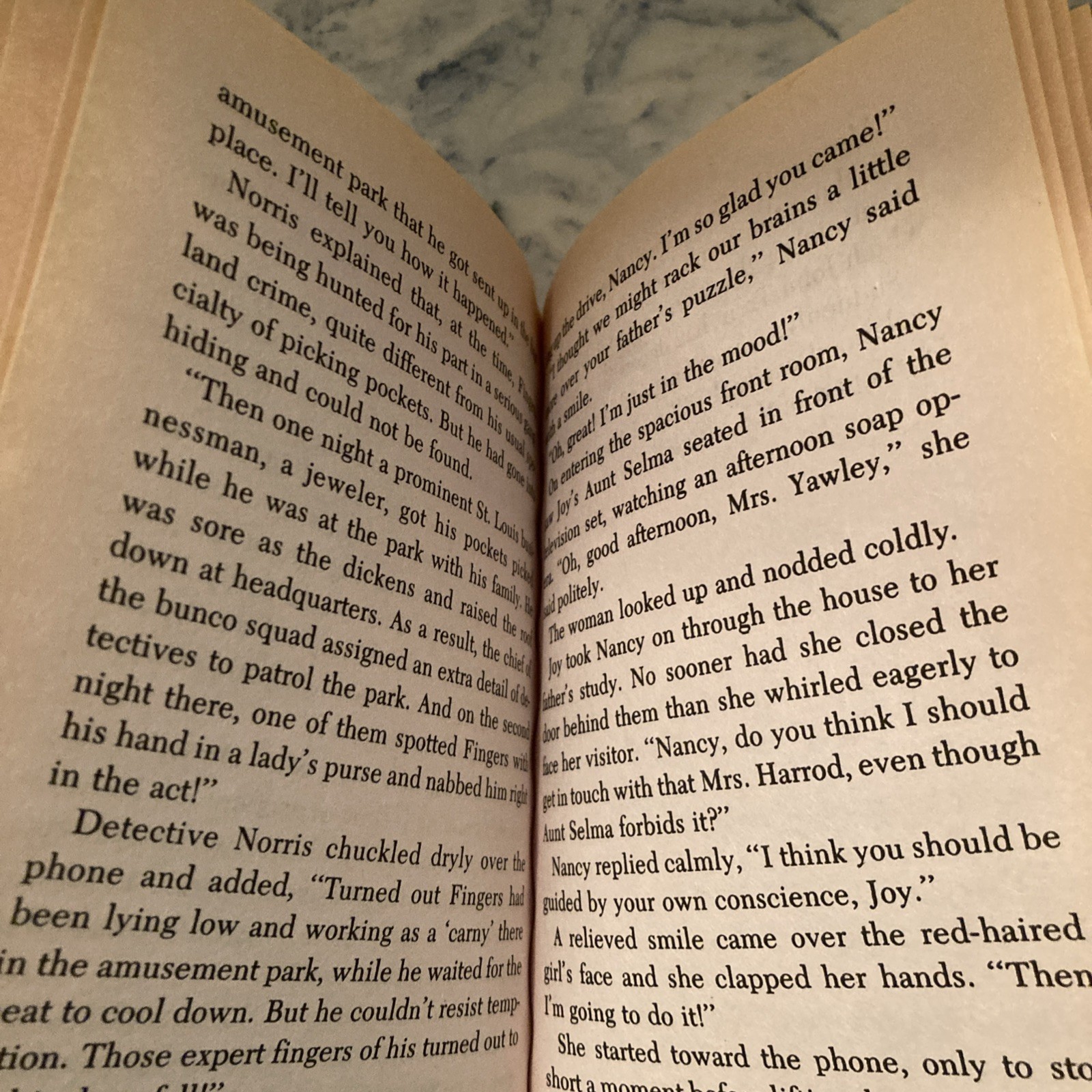 The Haunted Carousel (Nancy Drew No. 72) by Carolyn Keene Paperback
