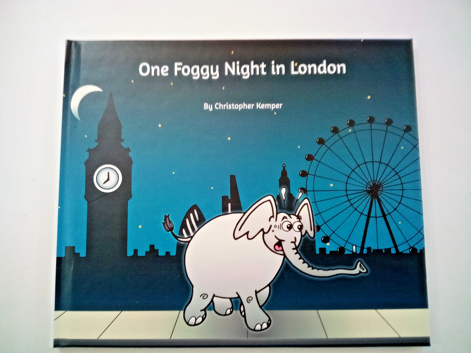 One Foggy NIght in London, by Christopher Kemper. 2018 HC Picture Book
