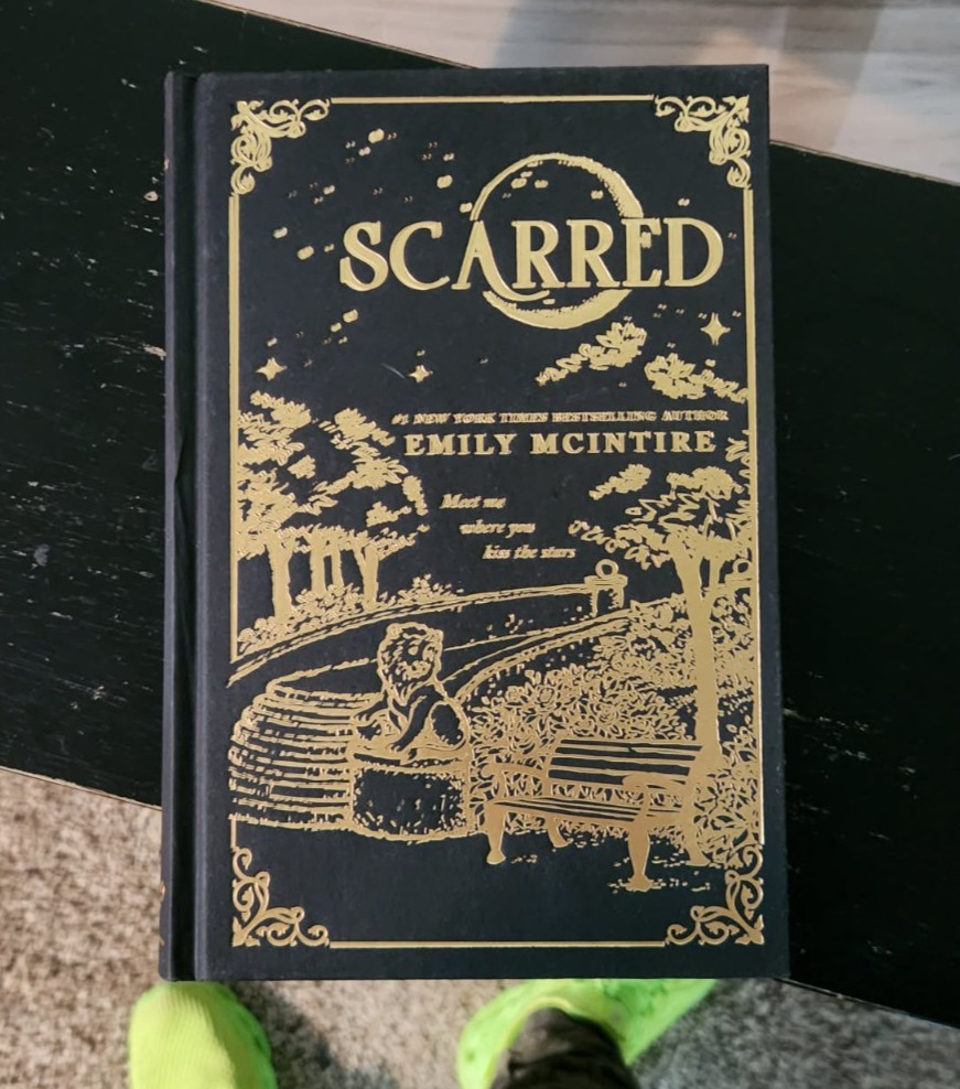 Scarred (Collector’s Edition) (Never After, 2)