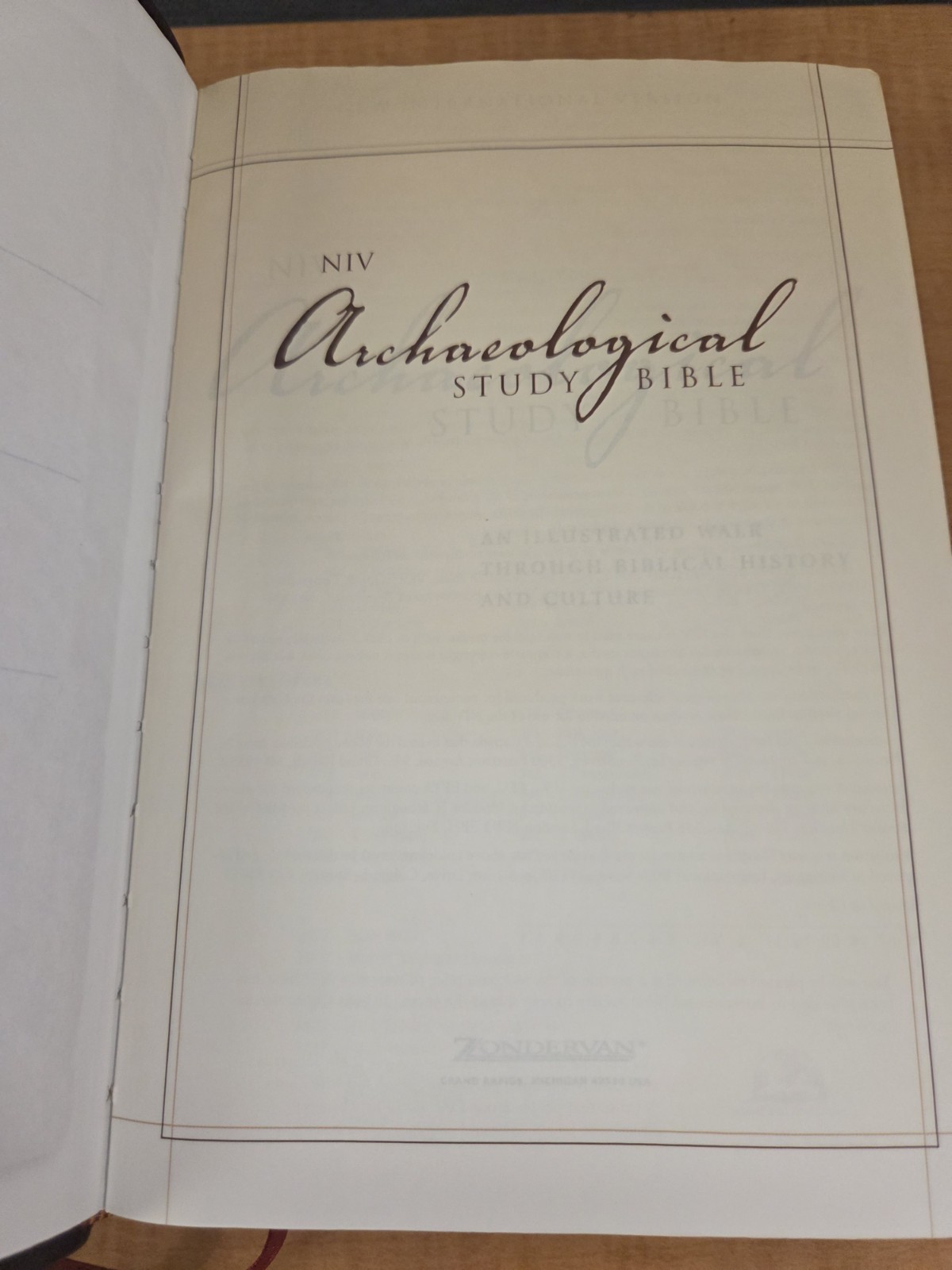 Zondervan NIV Archaeological Study Bible 2005 Bonded Leather Burgundy VG