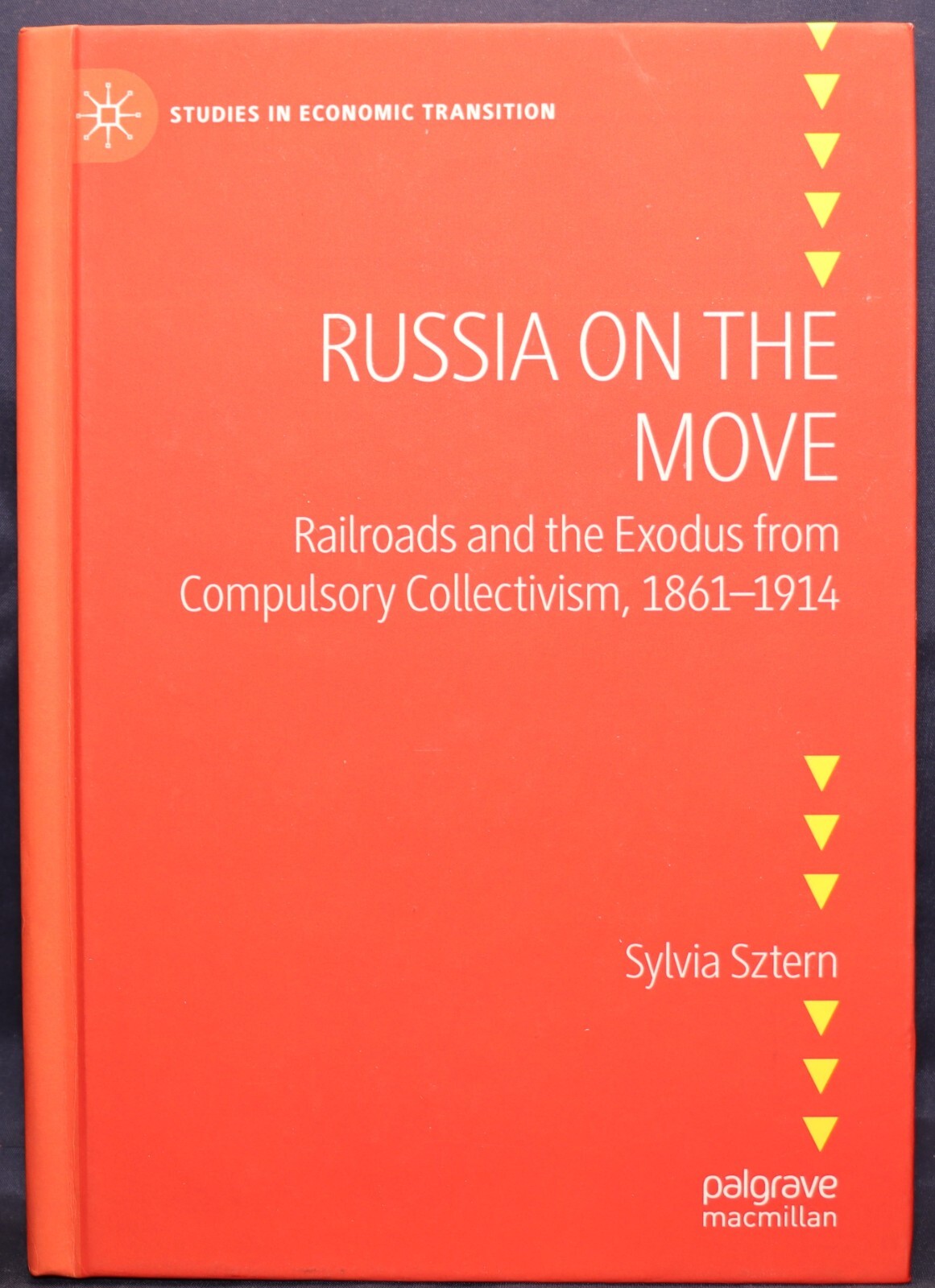 Russia on the Move thru Palgrave Macmillan 2022 Hardback 9783030892845