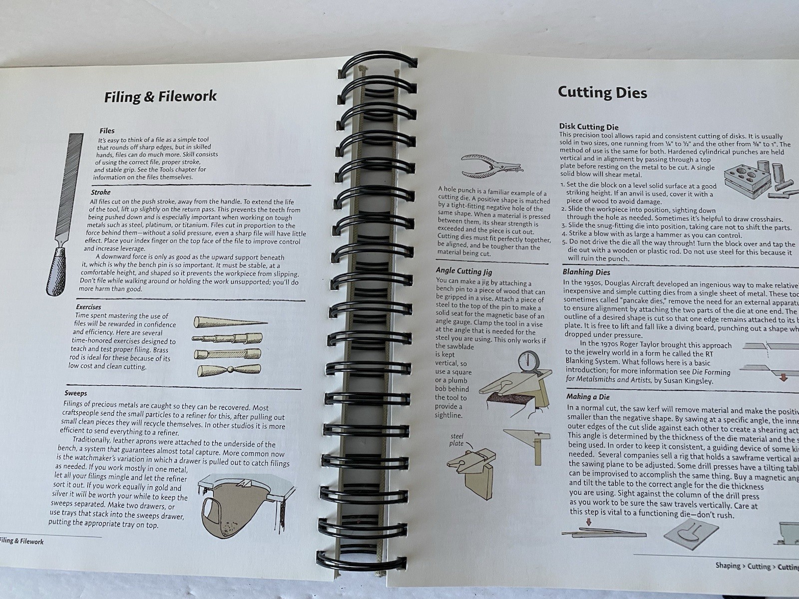 Complete Metalsmith Professional Edition Spiral Bound Tim McCreight 2004