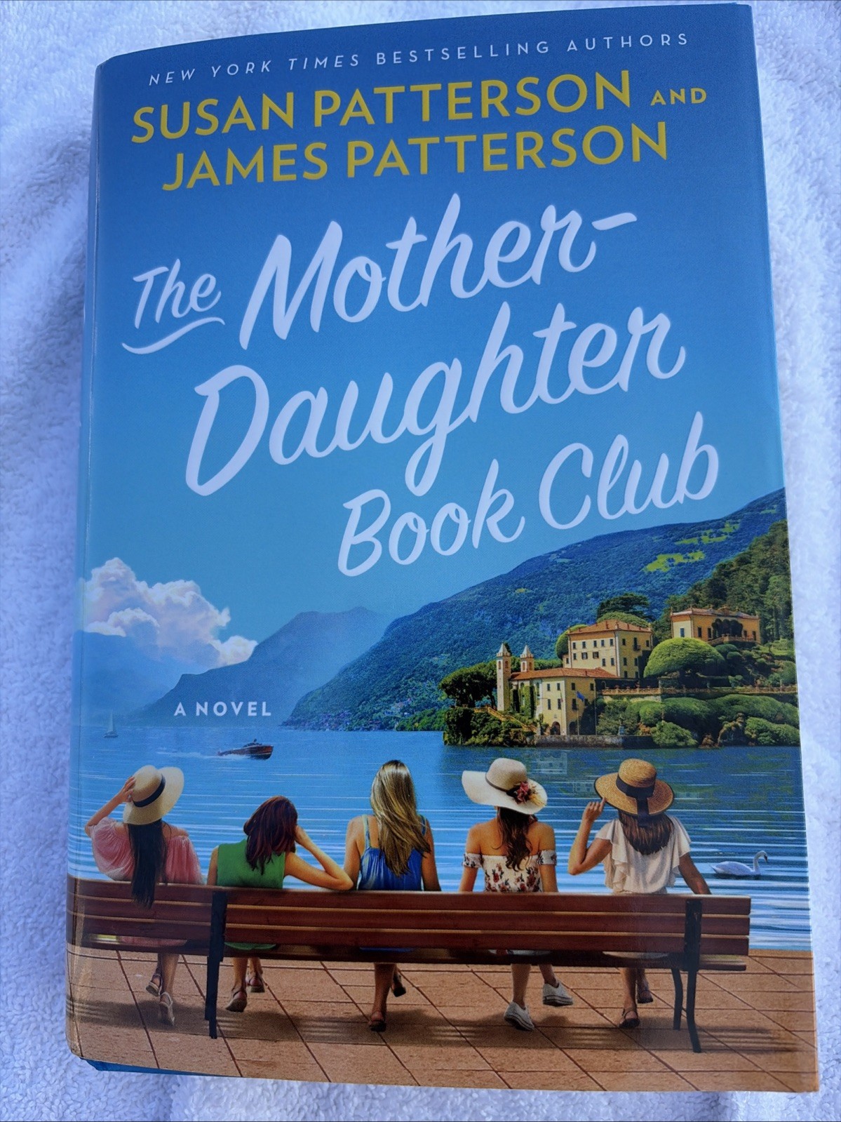 Hardcover Book The Mother-Daughter Book Club by James Patterson (2026)