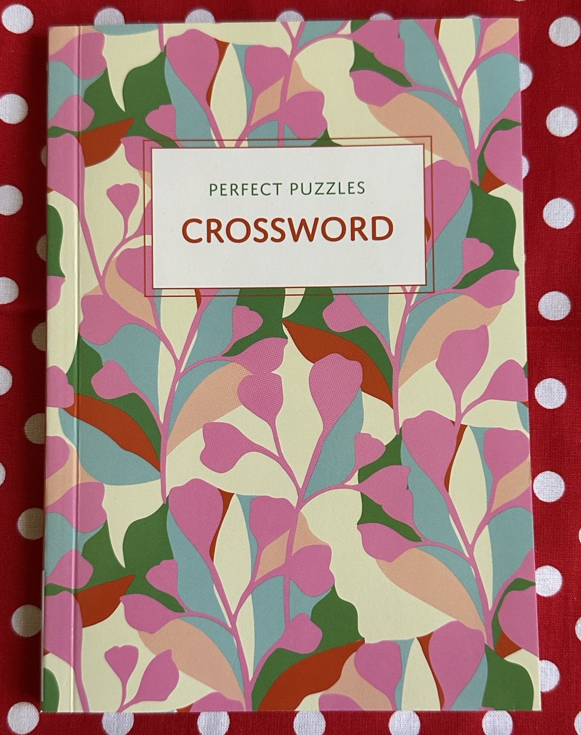 Hinkler Perfect Puzzles Crossword 5X7 in 43 Crosswords Brand New