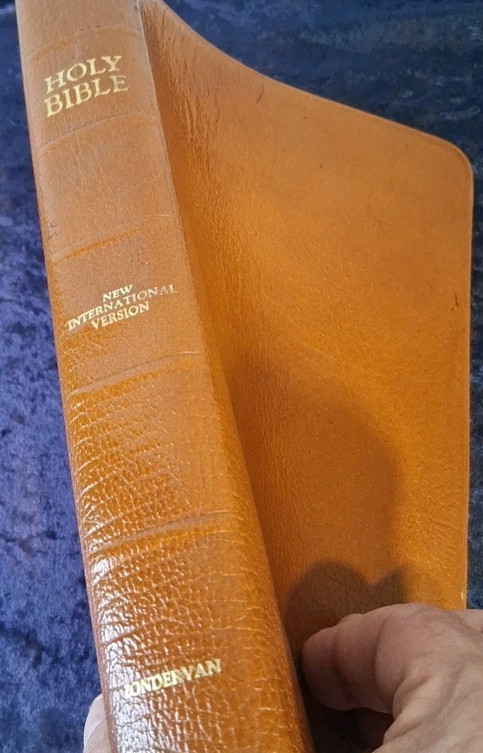 NIV Bible Tan Genuine Cowhide Leather Highlighting & Marks 1978 Zondervan Gilt
