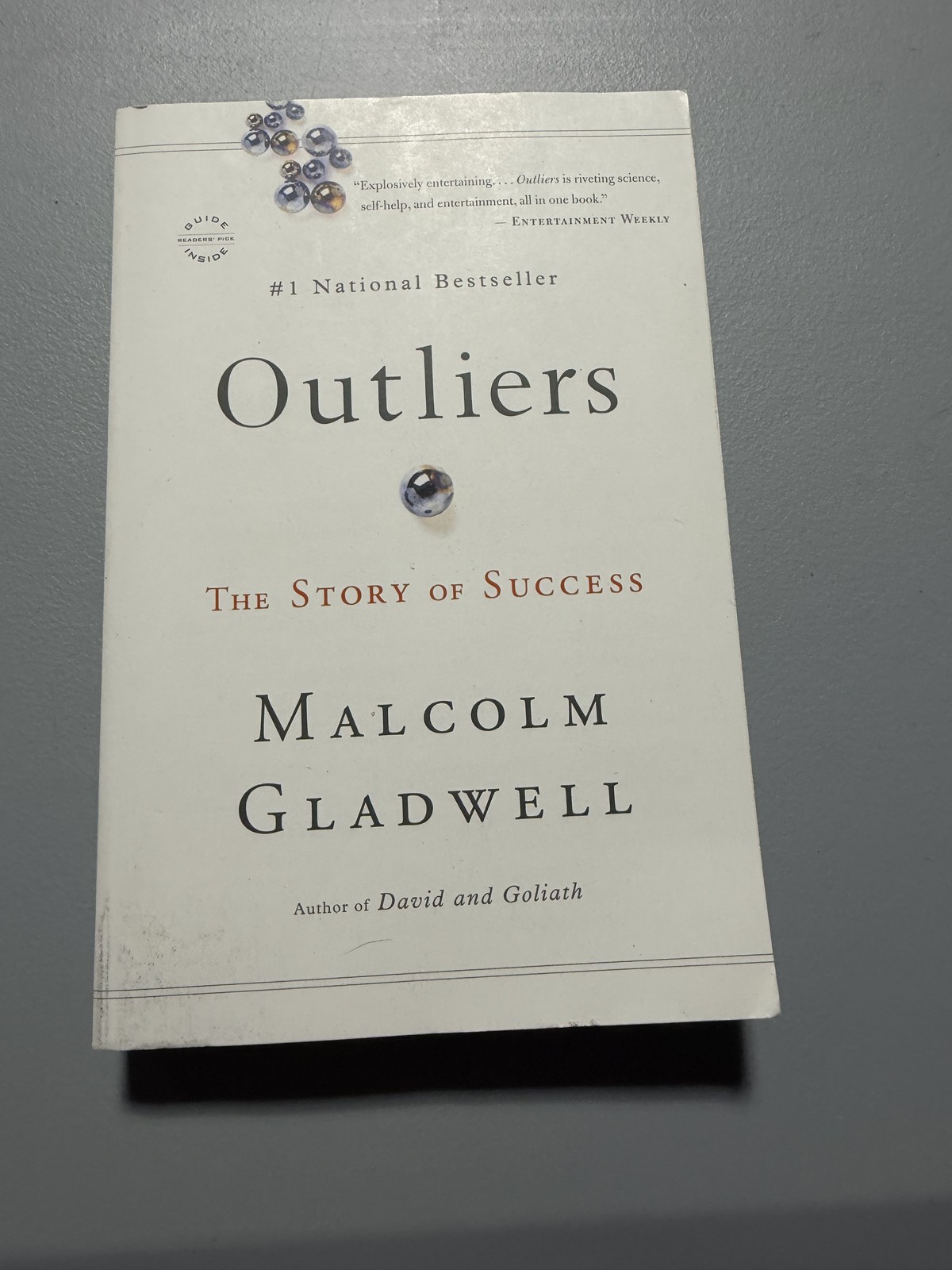 Outliers Malcolm Gladwell Back Bay Trade Paperback 2011 ISBN 9780316017930