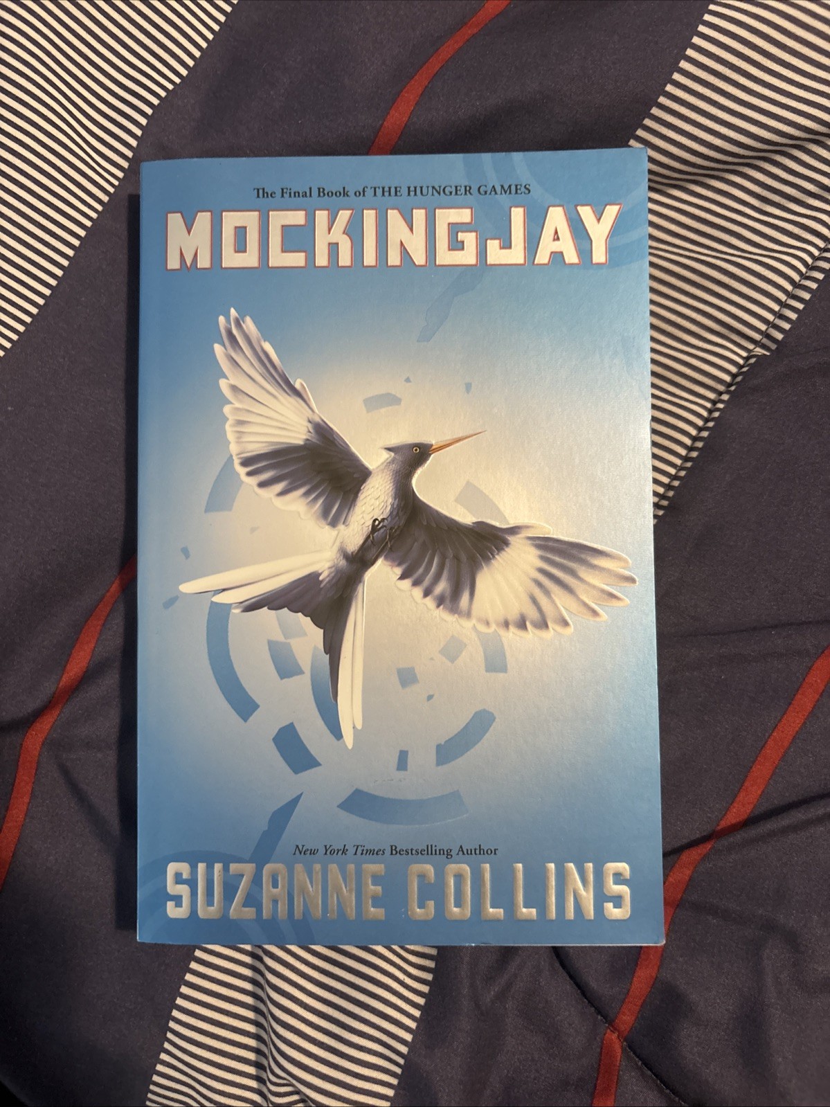 Mockingjay by Suzanne Collins (2010, Library Binding)