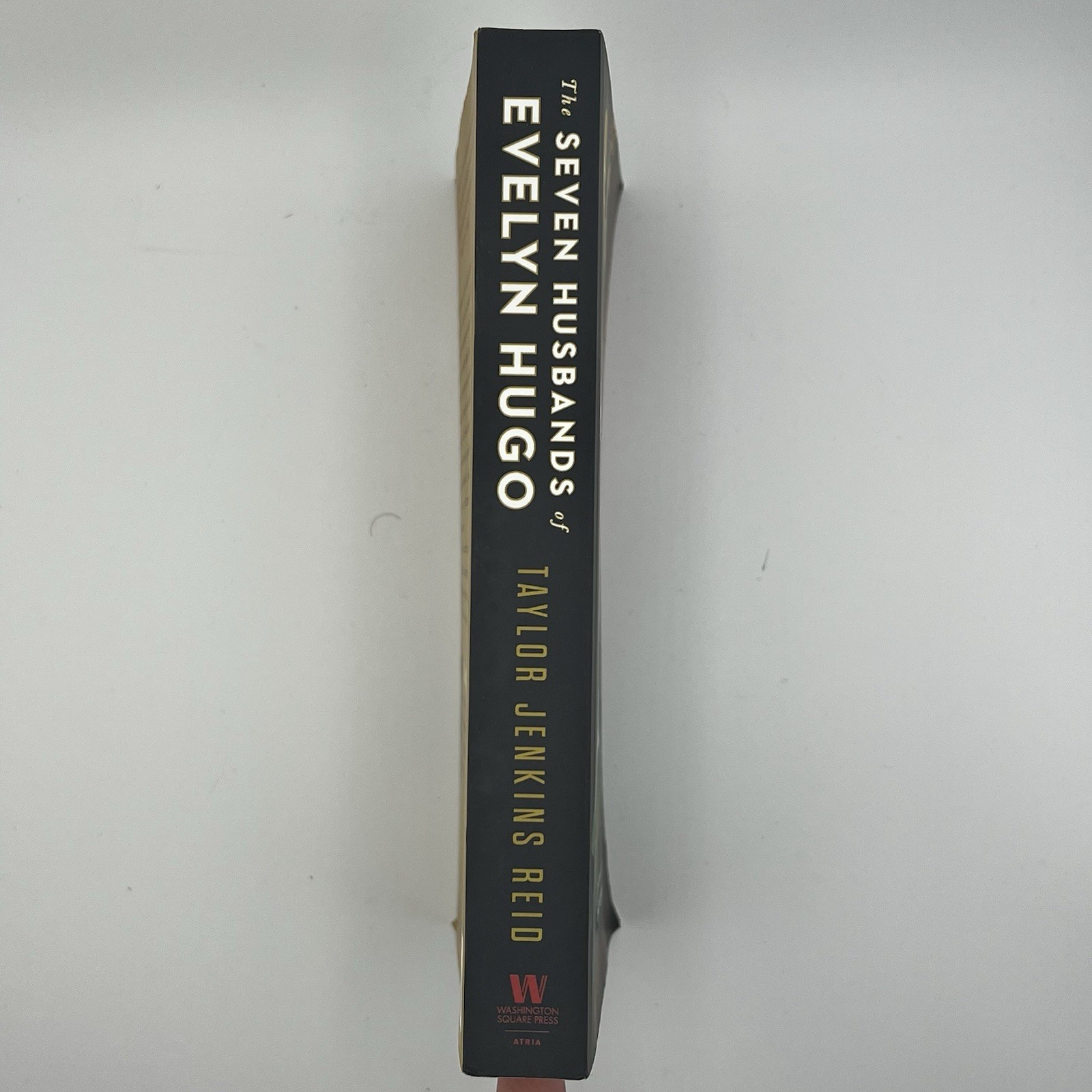 The Seven Husband’s of Evelyn Hugo by Taylor Jenkins Reid Paperback GOOD