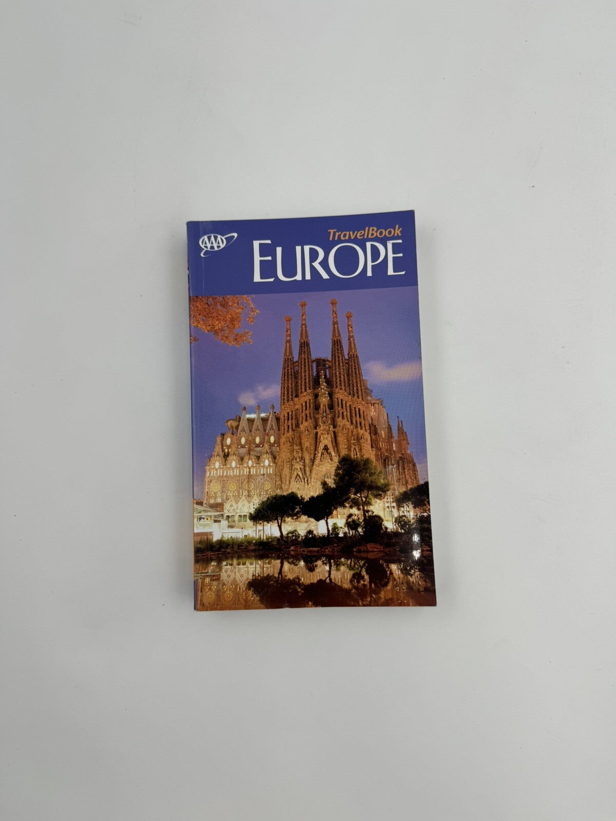 AAA Travelbook Europe Guide to Premier Destinations 2020 21st. Edition 576 pages