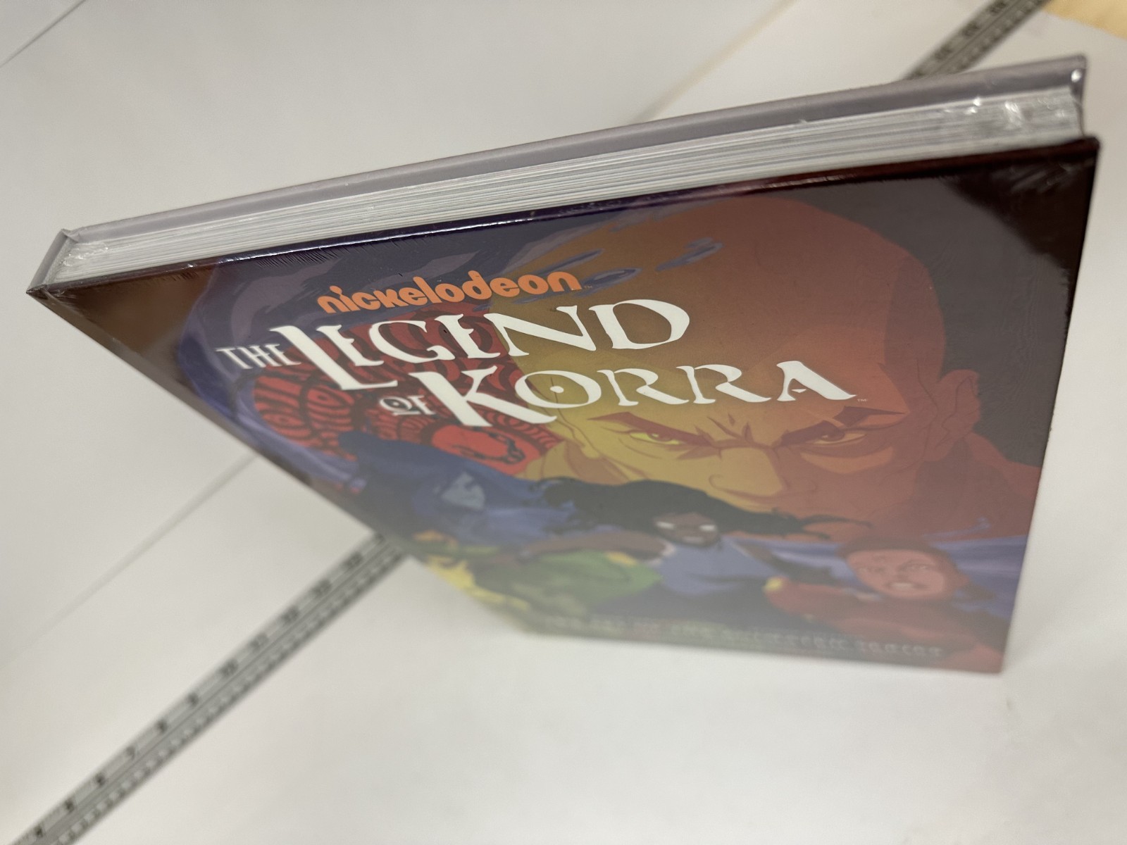 The Legend of Korra: The Art of the Animated Series Book 3: Change (2nd Edition)