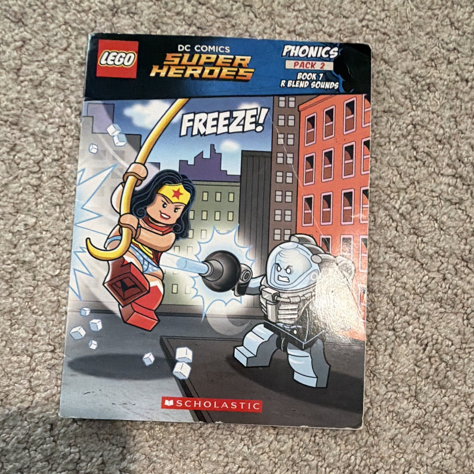 Scholastic LEGO DC Super Heroes Phonics Pack 2 Lot of 5 PB Illustrated Ages 4-8