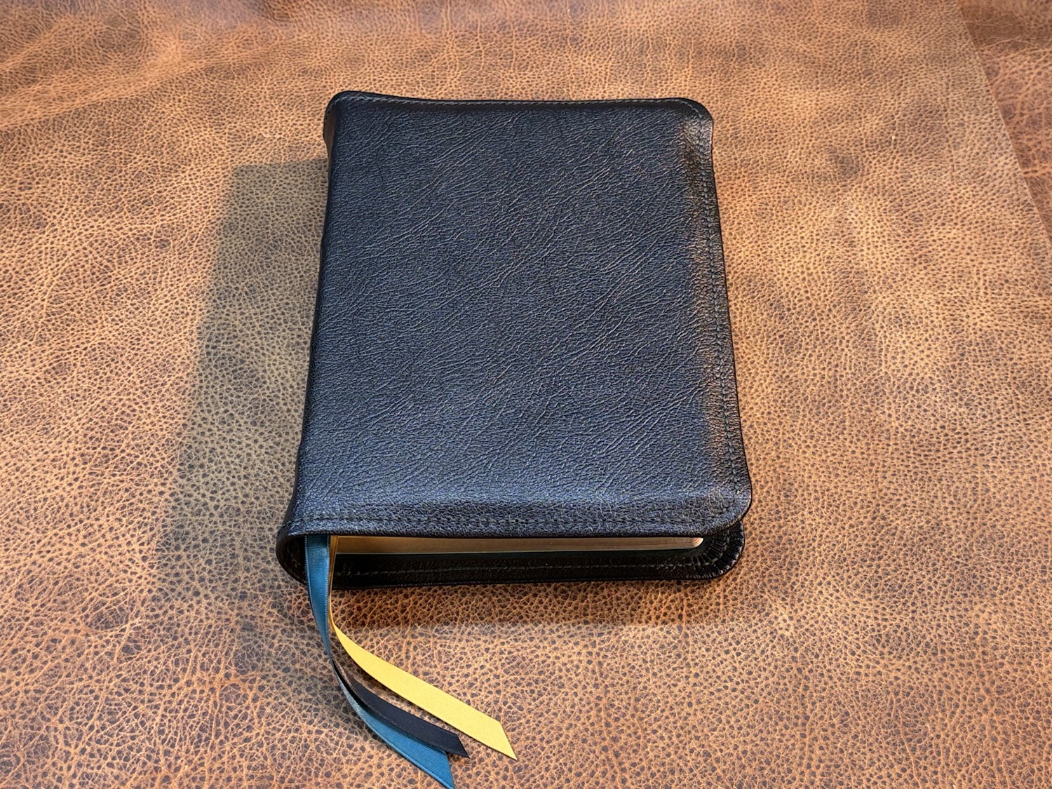 LSB Giant Print Reference Bible, Pebbled Black Goatskin Leather, 3 Ribbons