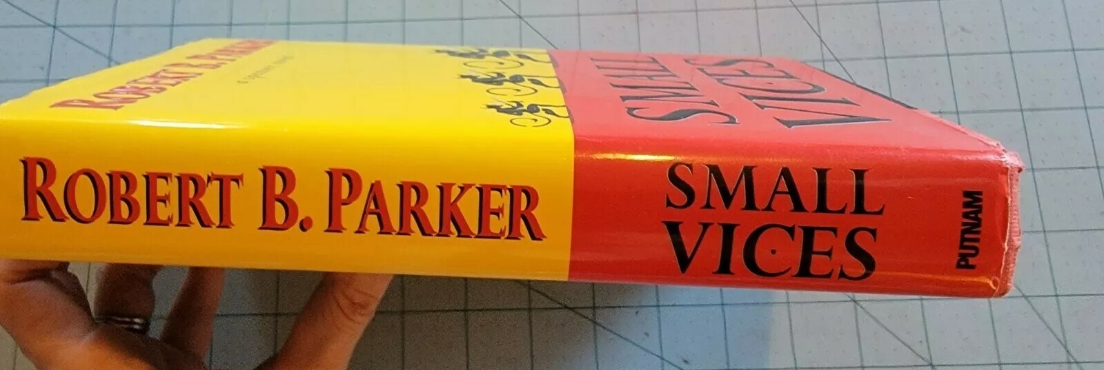 Small Vices 1997 Hardcover Book, Robert B. Parker, 308 Pages, Pre-Own, Free Ship