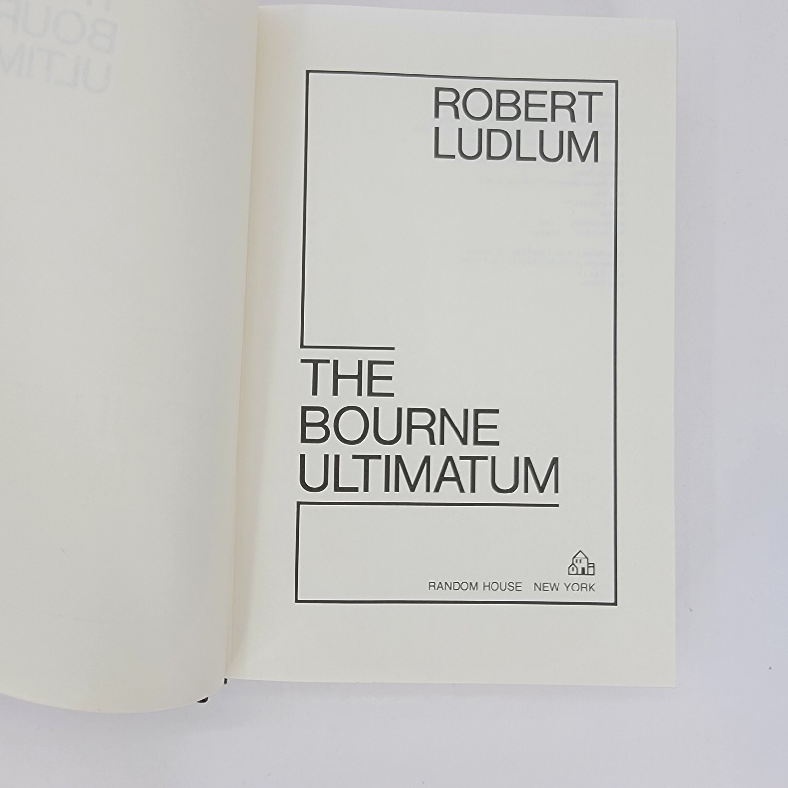 The Bourne Ultimatum 1st Edition Hardcover book Robert Ludlum