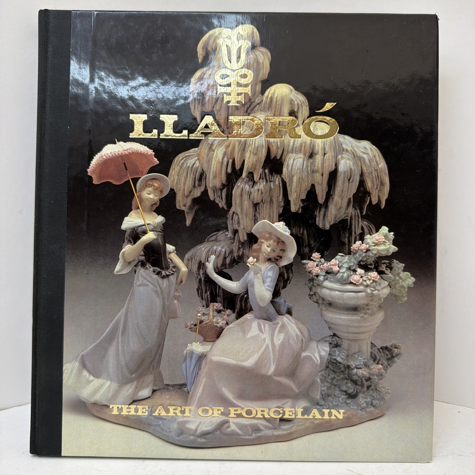 Lladro The Art of Porcelain Reference Book Guide Hardcover Official Guide Figure