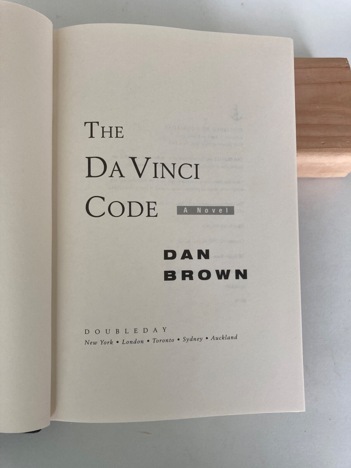The Da Vinci Code by Dan Brown, Good Condition, 146 pages.